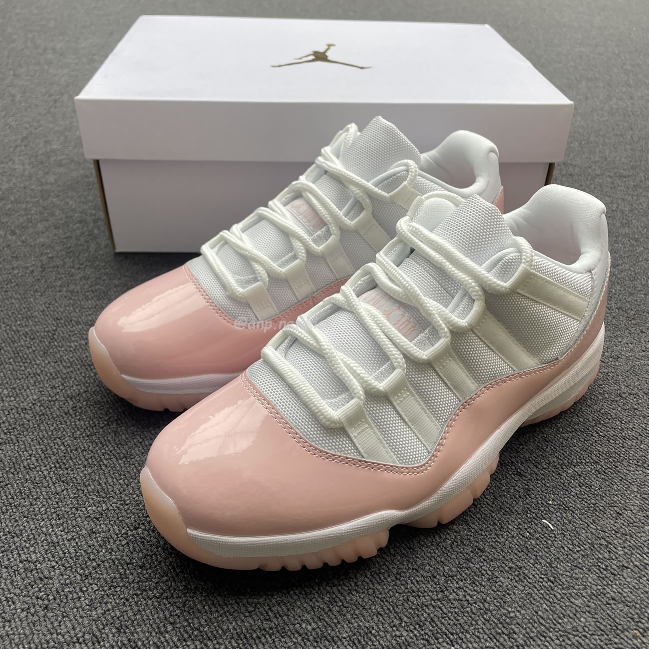 Air Jordan 11 Retro Low Legend Pink Womens Ah7860 160 (2) - newkick.app