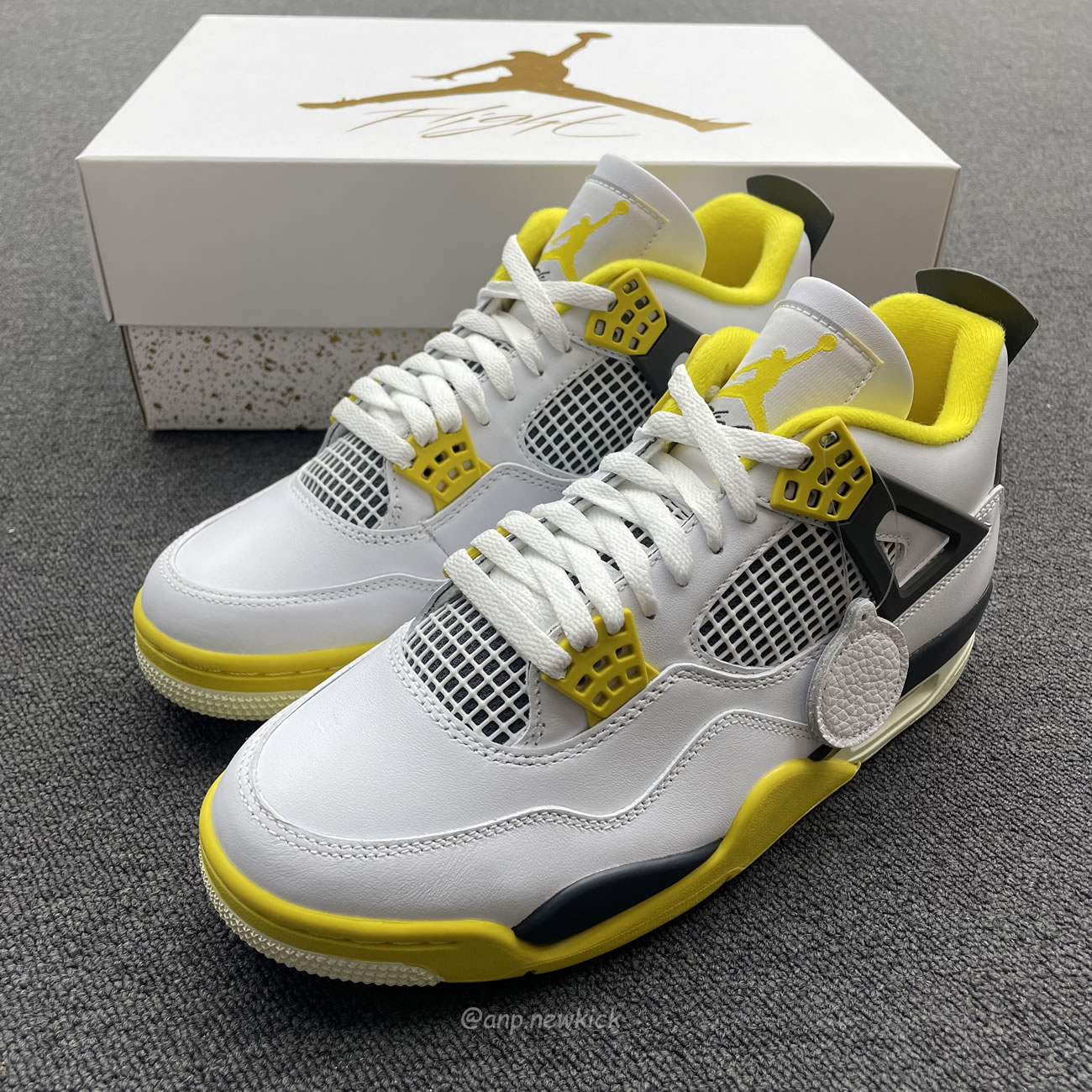 Air Jordan 4 Retro Vivid Sulfur Womens Aq9129 101 (7) - newkick.app