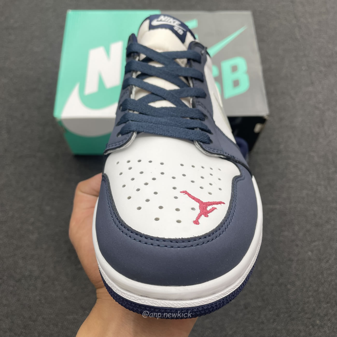 Air Jordan 1 Low Sb Midnight Navy Cj7891 400 (8) - newkick.app