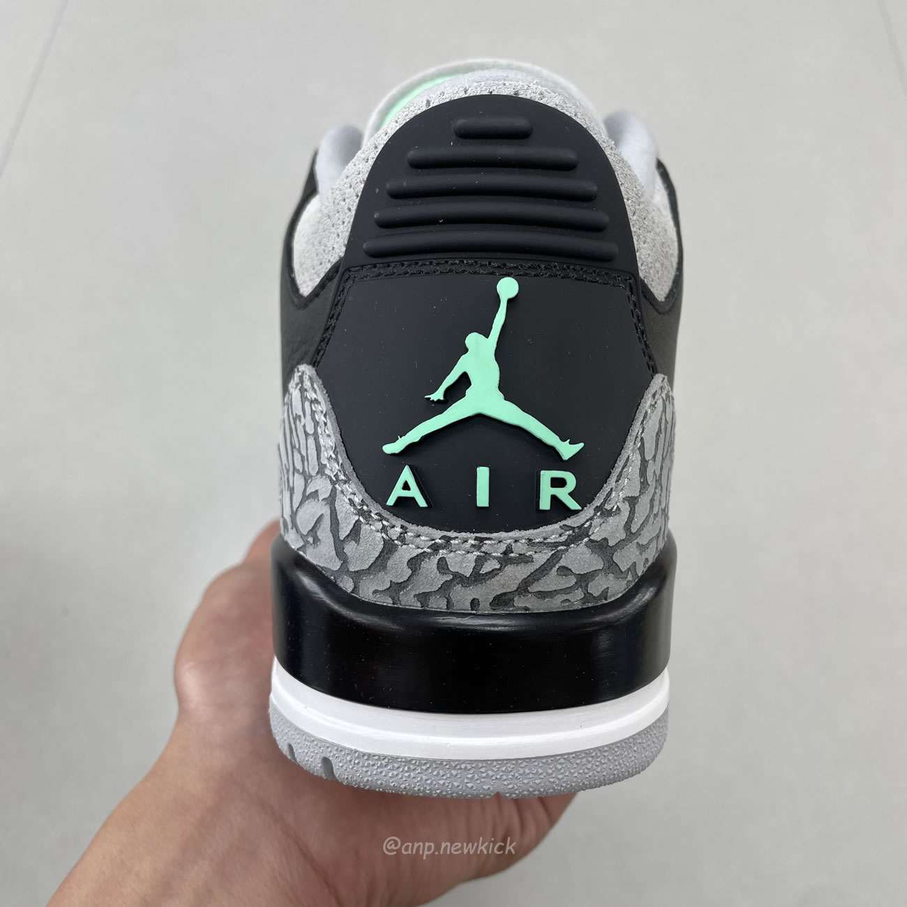 Air Jordan 3 Retro Green Glow Ct8532 031 (5) - newkick.app