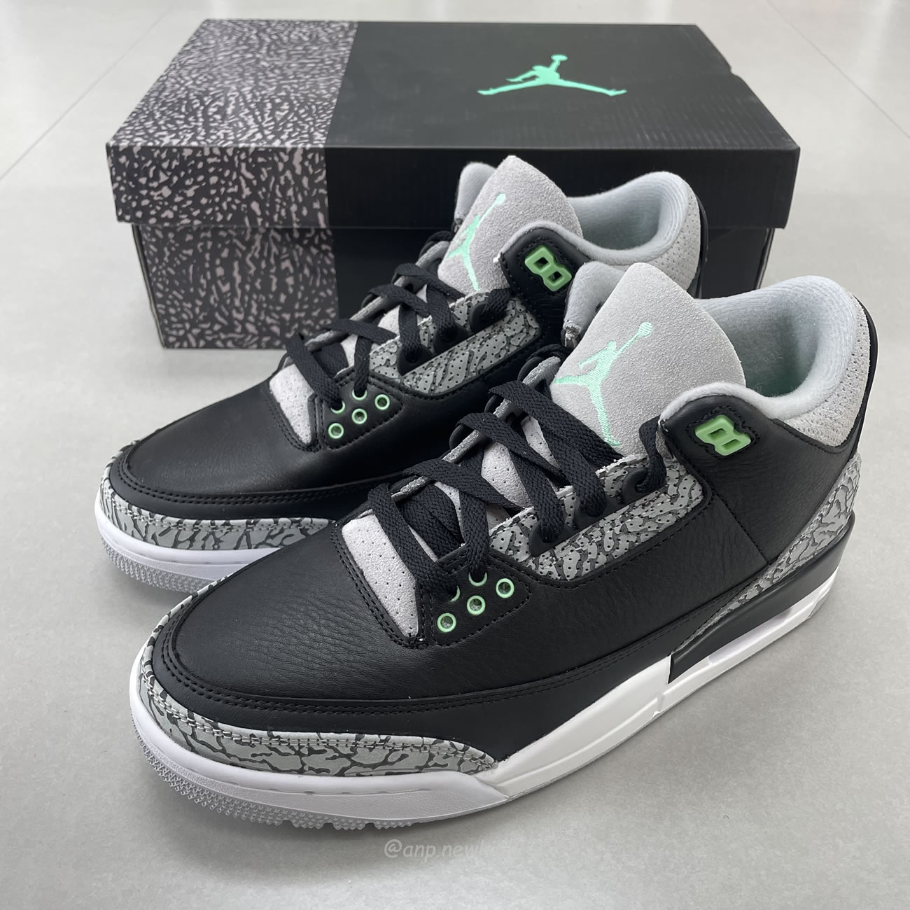 Air Jordan 3 Retro Green Glow Ct8532 031 (6) - newkick.app