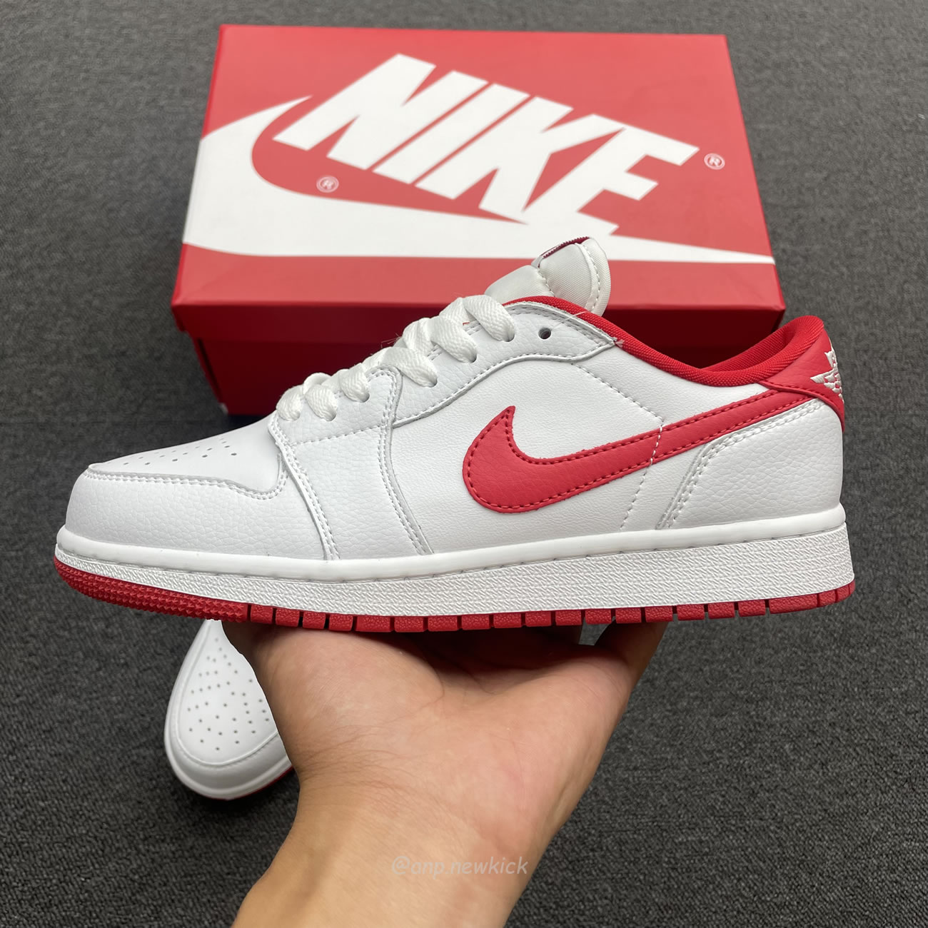 Air Jordan 1 Retro Low Og University Red Cz0790 161 (13) - newkick.app