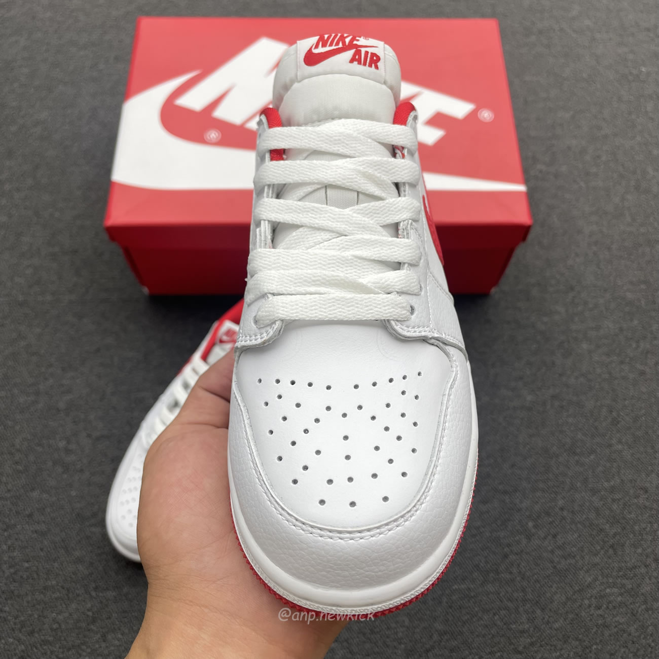 Air Jordan 1 Retro Low Og University Red Cz0790 161 (8) - newkick.app