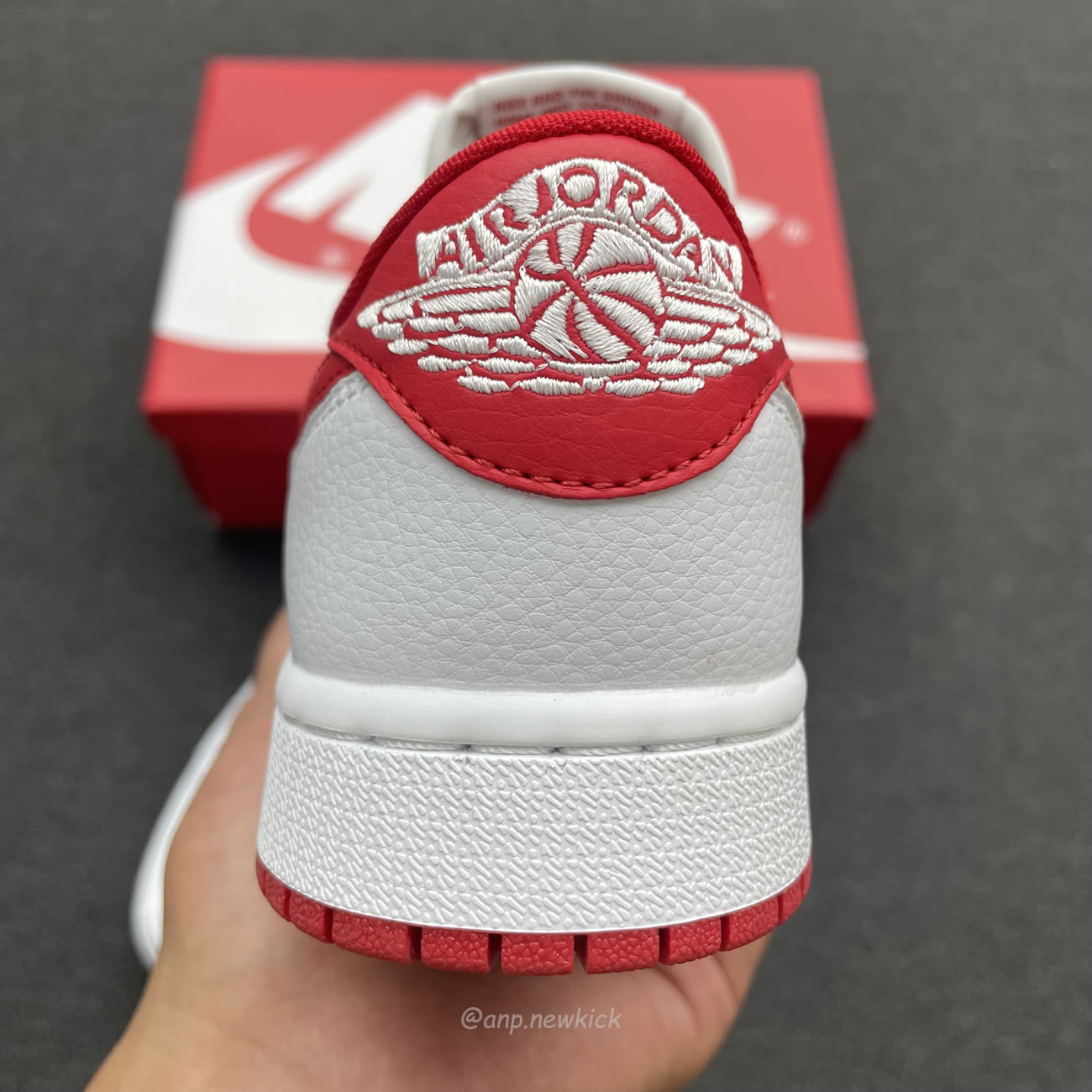 Air Jordan 1 Retro Low Og University Red Cz0790 161 (9) - newkick.app