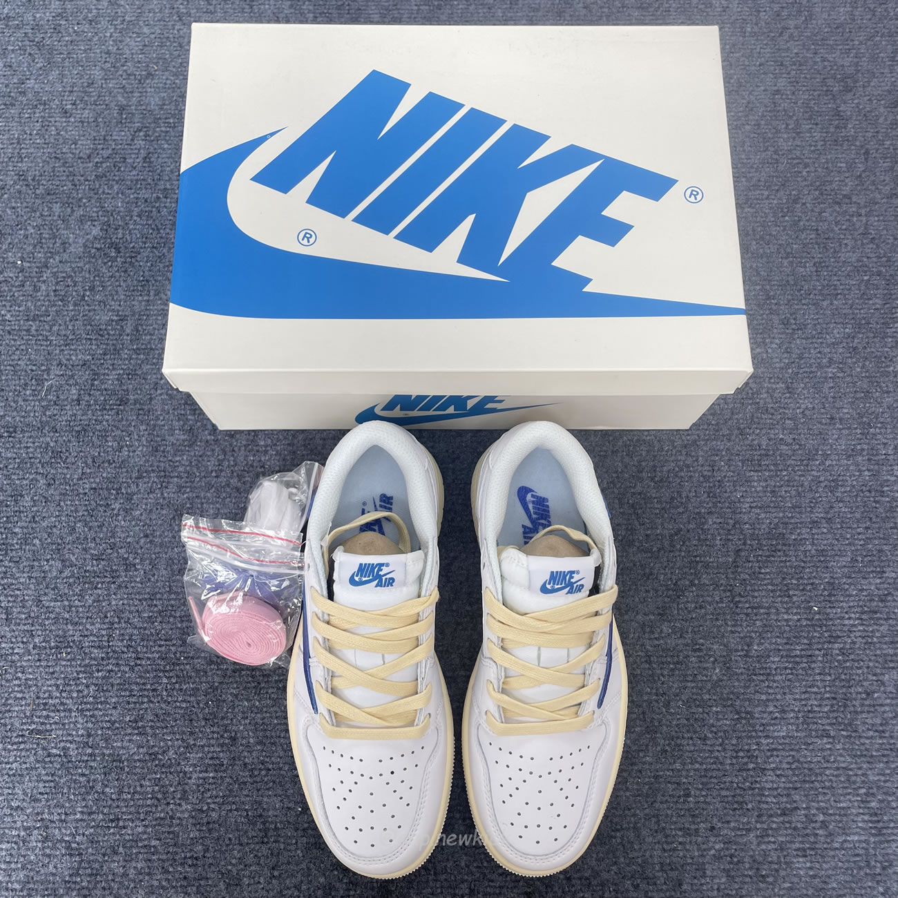 Travis Scott X Fragment Design X Air Jordan 1 Low White Blue Dh68369 186 (2) - newkick.app