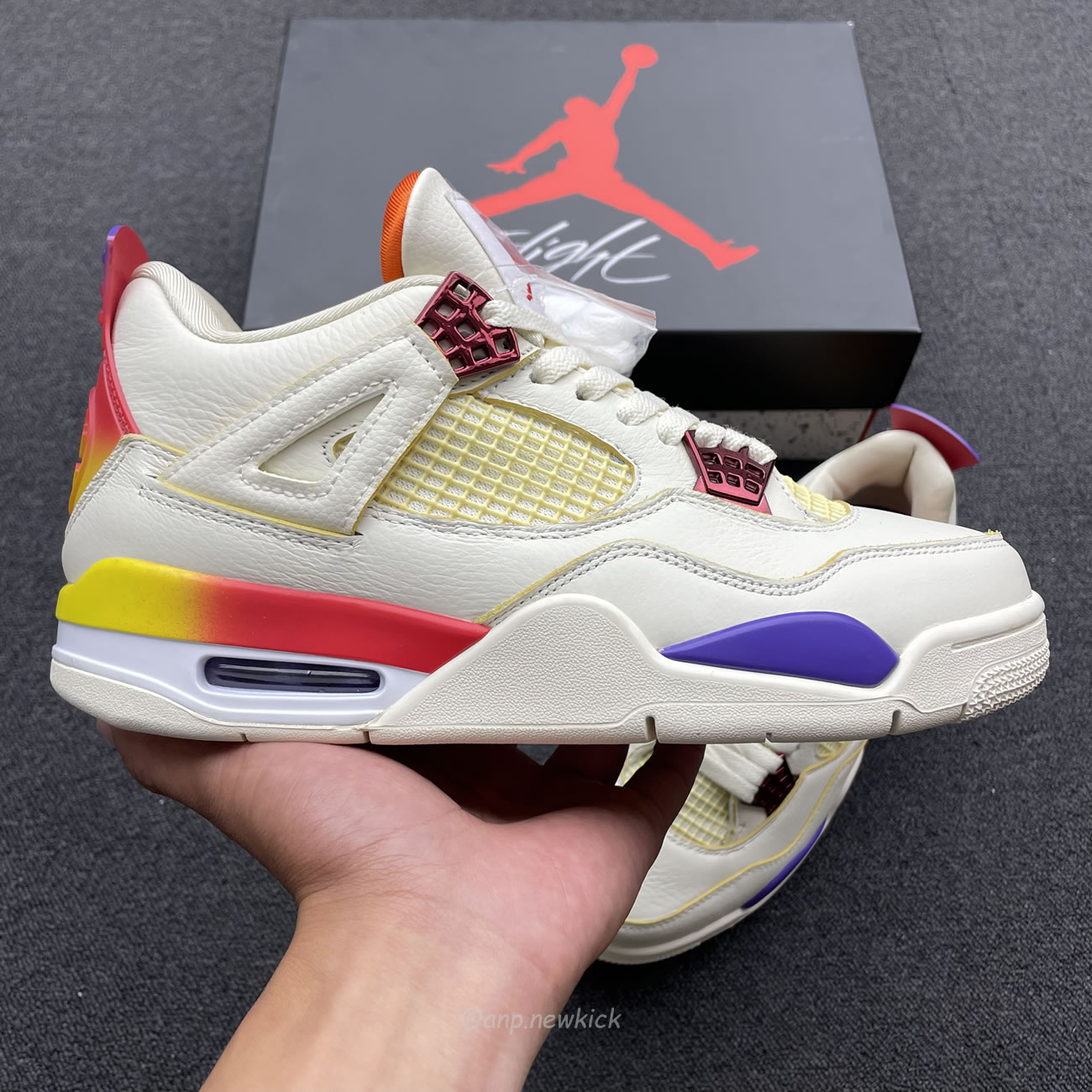 Air Jordan 4 Retro X J Balvin Multi Color Dh6927 901 (2) - newkick.app