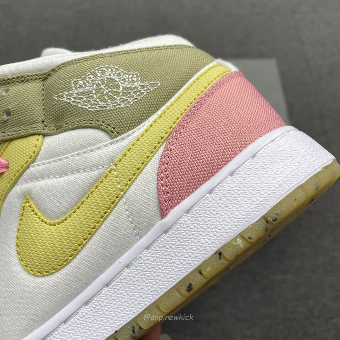 Air Jordan 1 Mid Se Pastel Vivid Green Grind Dj0338 100 (4) - newkick.app