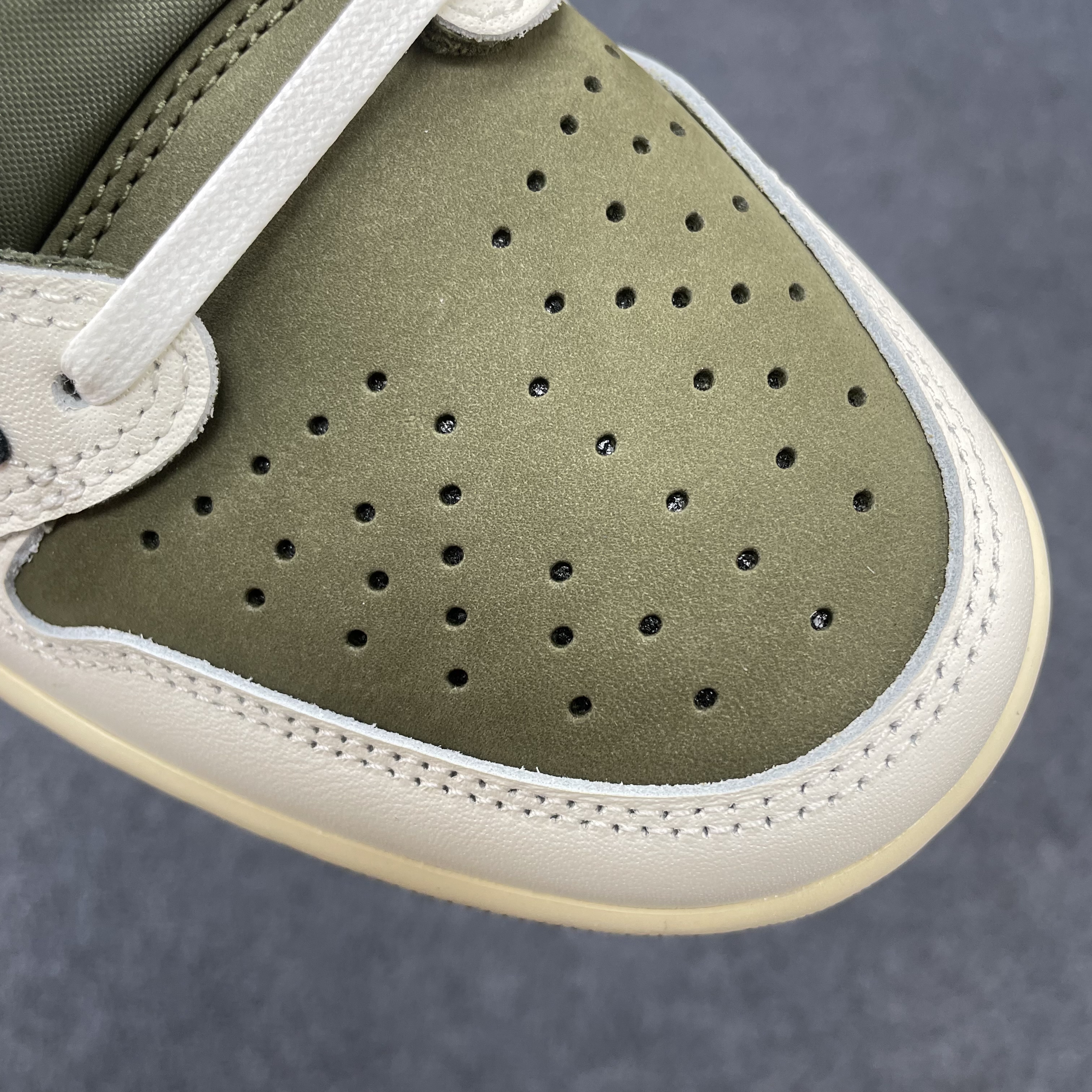 Travis Scott X Air Jordan 1 Low Og Sp Medium Olive Dm7866 200 (34) - newkick.app