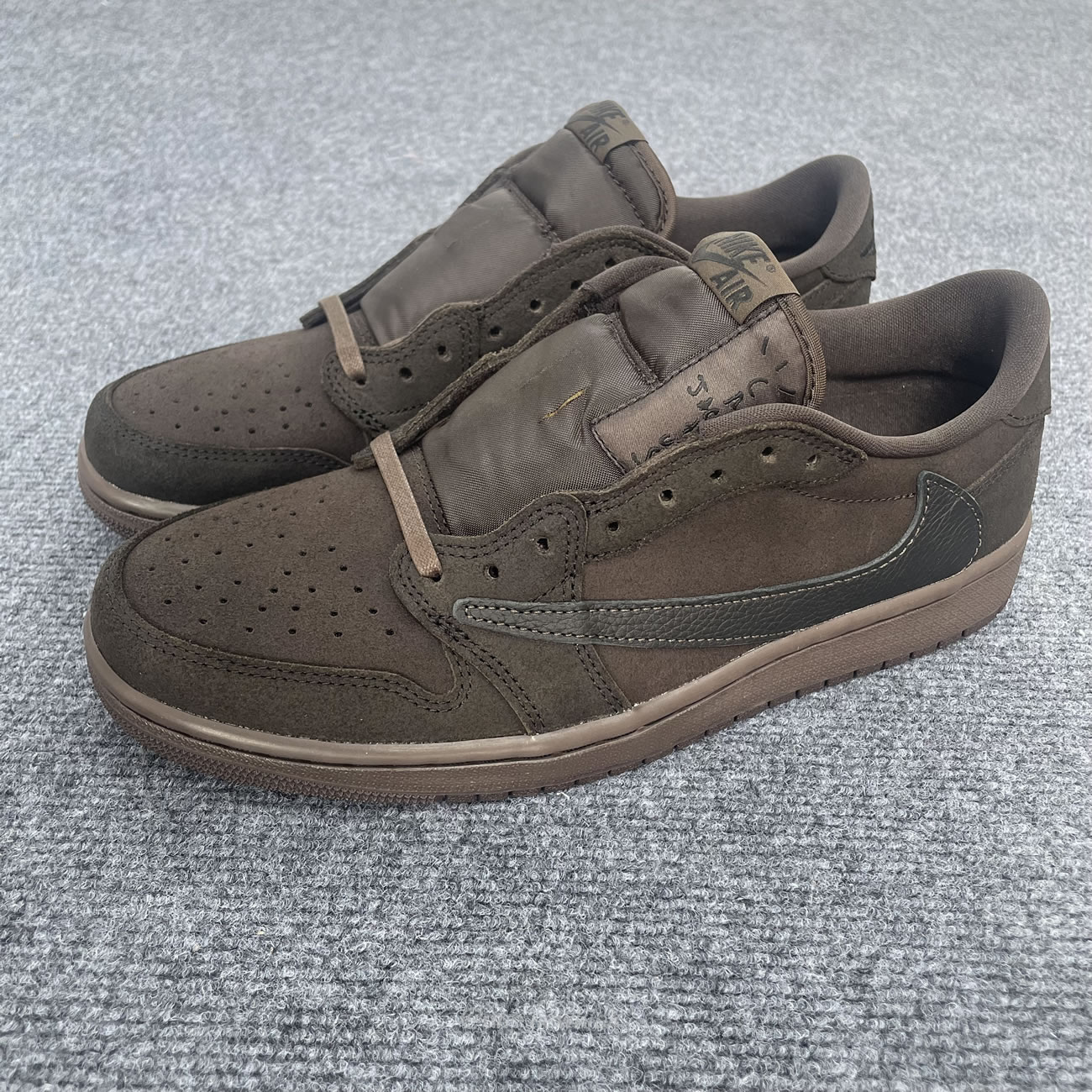 Travis Scott X Air Jordan 1 Low Og Velvet Brown Dm7866 202 (11) - newkick.app