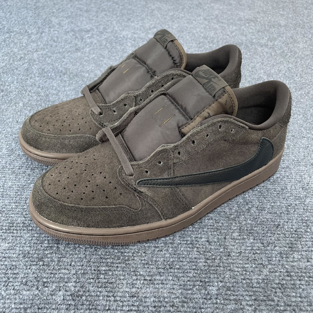 Travis Scott X Air Jordan 1 Low Og Velvet Brown Dm7866 202 (3) - newkick.app