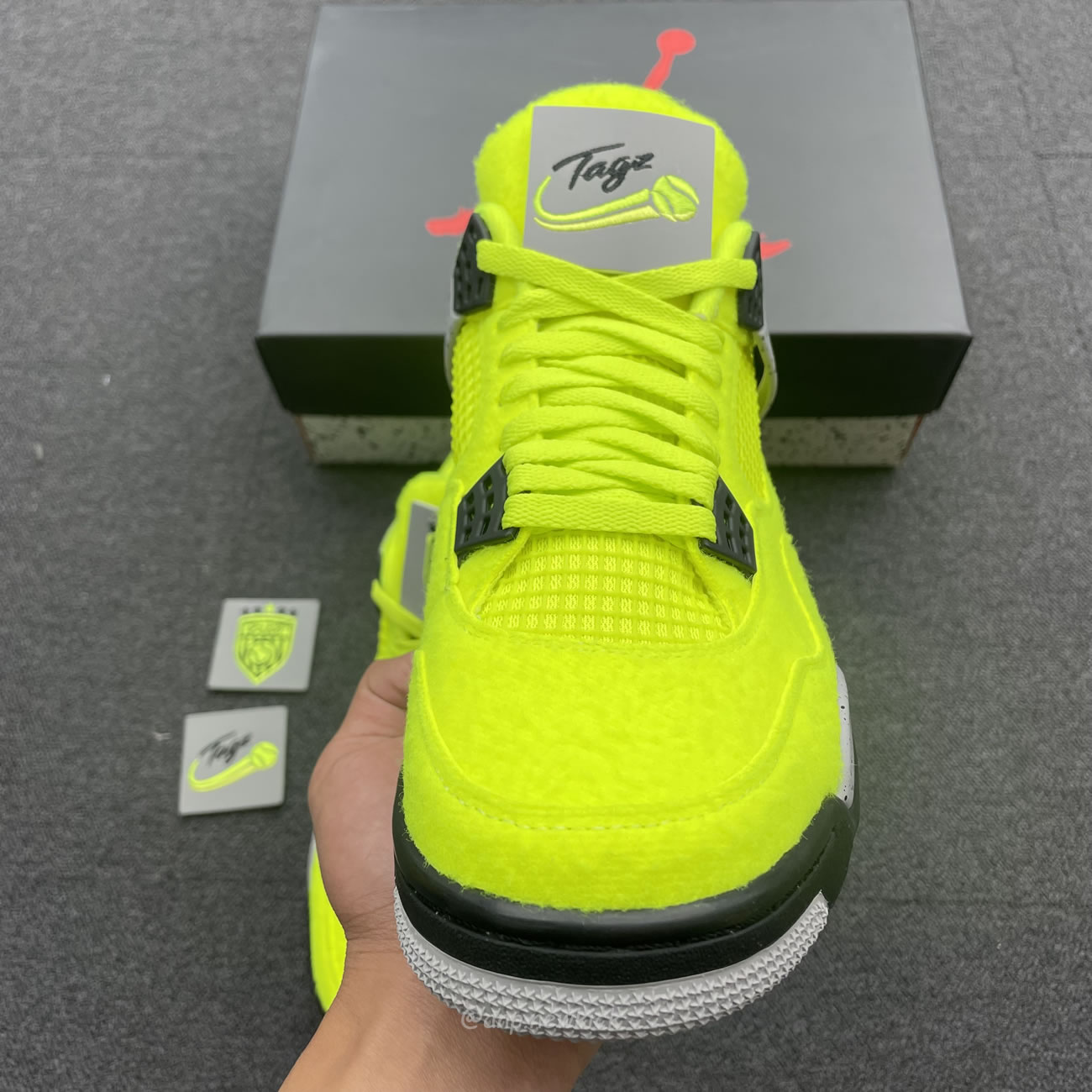 Air Jordan 4 Retro Tennis Ball Dv6773 700 (4) - newkick.app