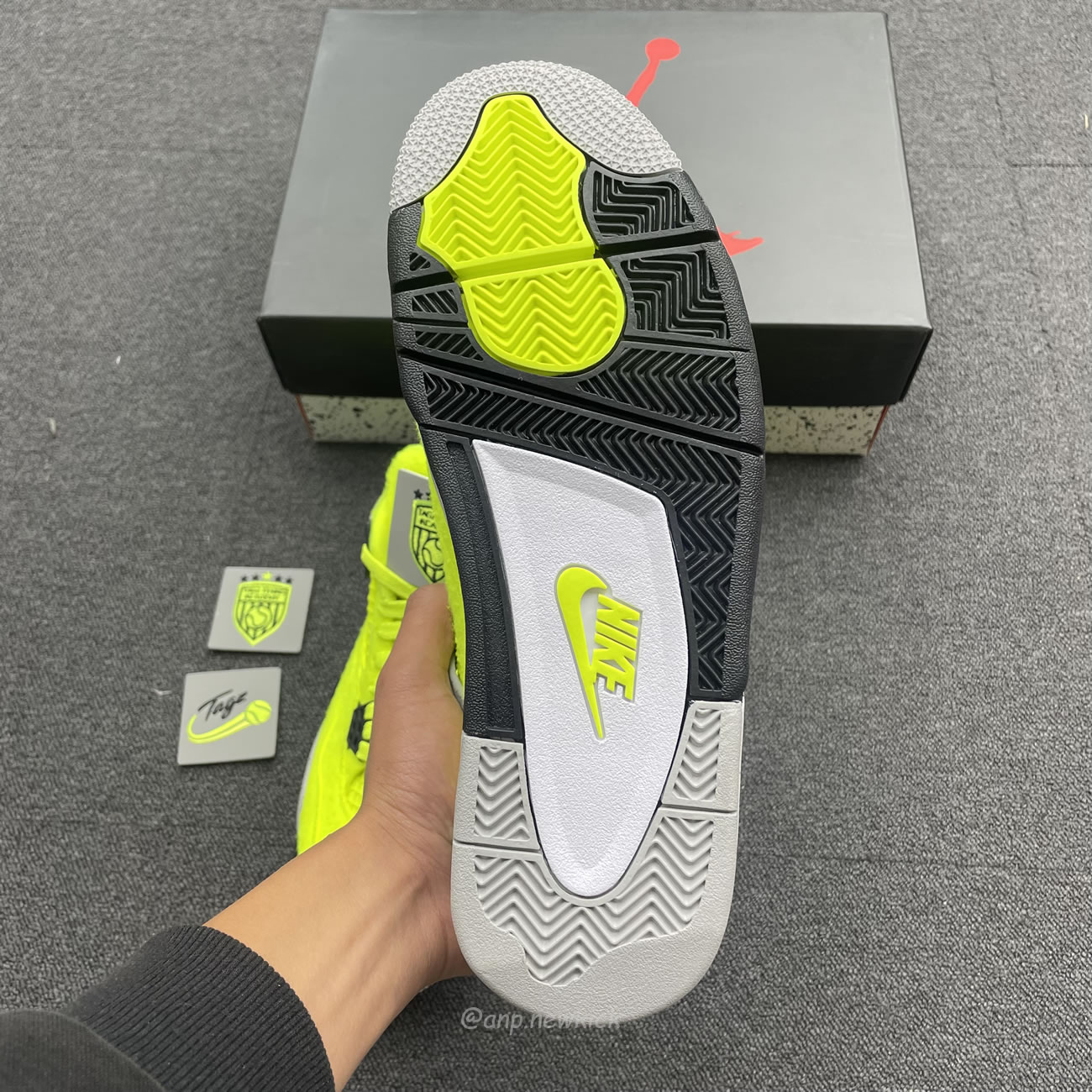 Air Jordan 4 Retro Tennis Ball Dv6773 700 (8) - newkick.app