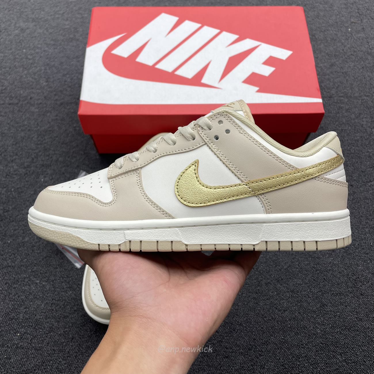 Nike Dunk Low Gold Swoosh Dx5930 001 (4) - newkick.app