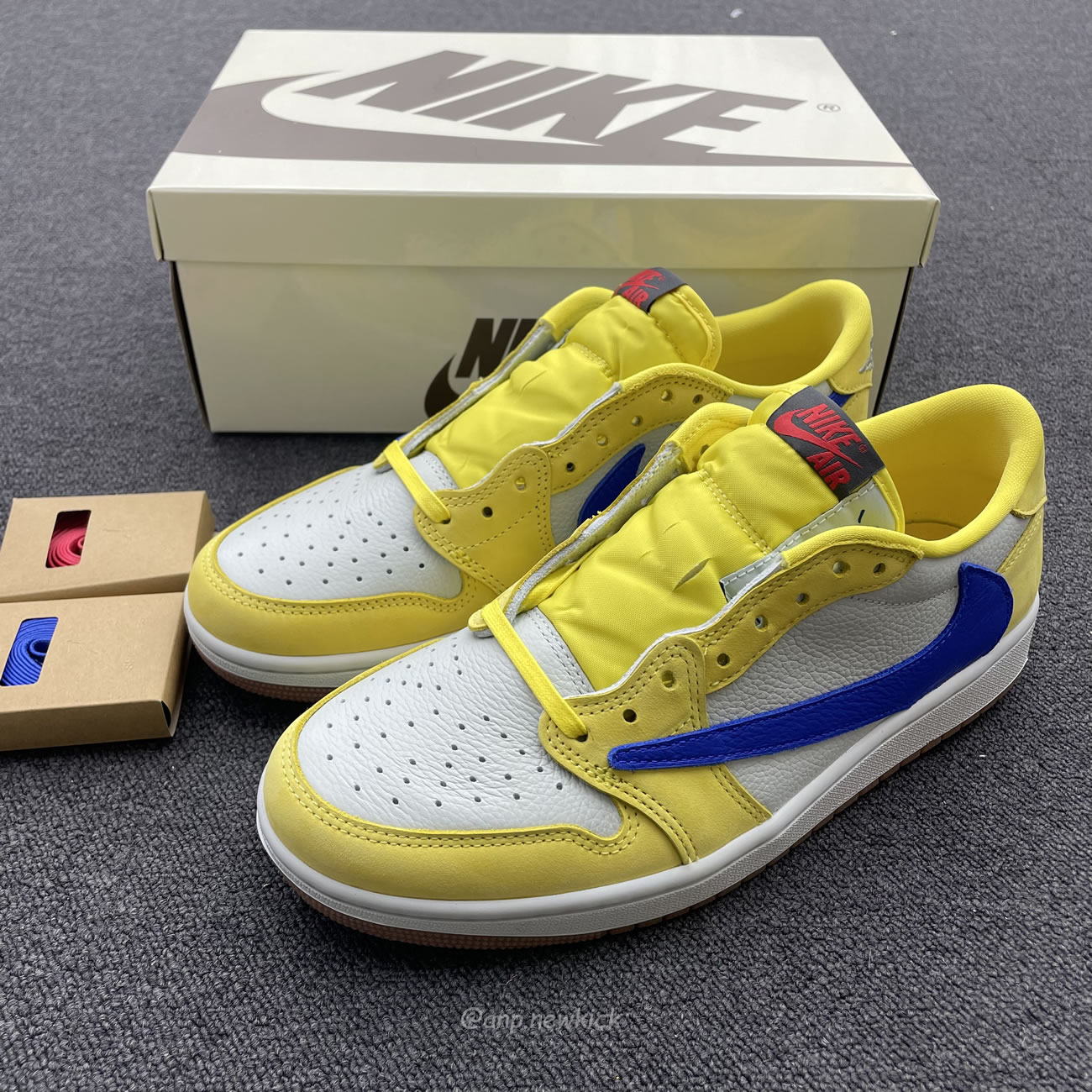 Travis Scott X Nike Air Jordan 1 Retro Low Og Sp Canary Dz4137 700 (12) - newkick.app