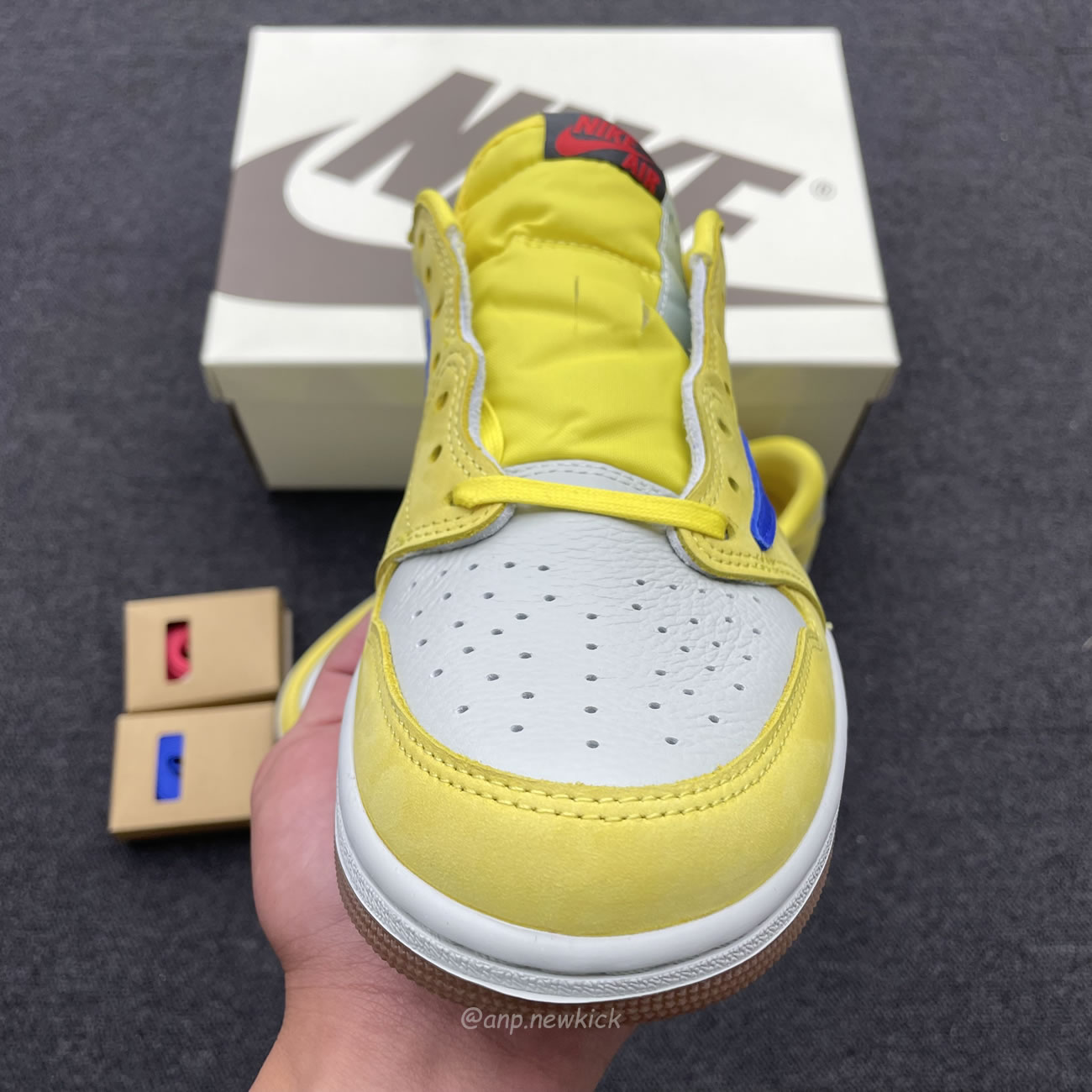 Travis Scott X Nike Air Jordan 1 Retro Low Og Sp Canary Dz4137 700 (16) - newkick.app