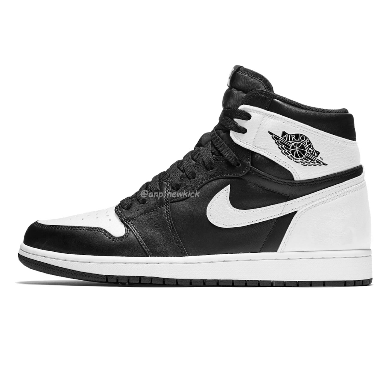 Air Jordan 1 Retro High Og Black White Dz5485 010 (1) - newkick.app