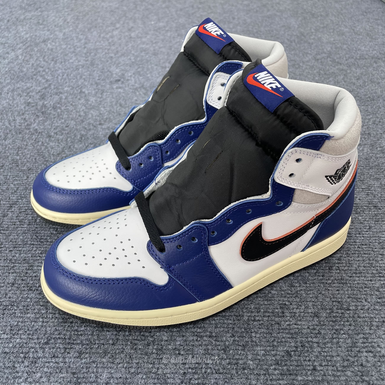 Air Jordan 1 Retro High Og Deep Royal Blue Dz5485 100 (6) - newkick.app