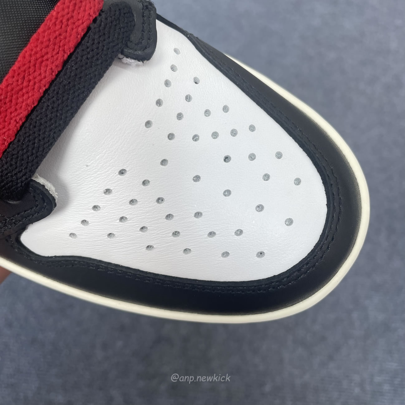 Air Jordan 1 High Og Black Toe Reimagined Dz5485 106 (5) - newkick.app