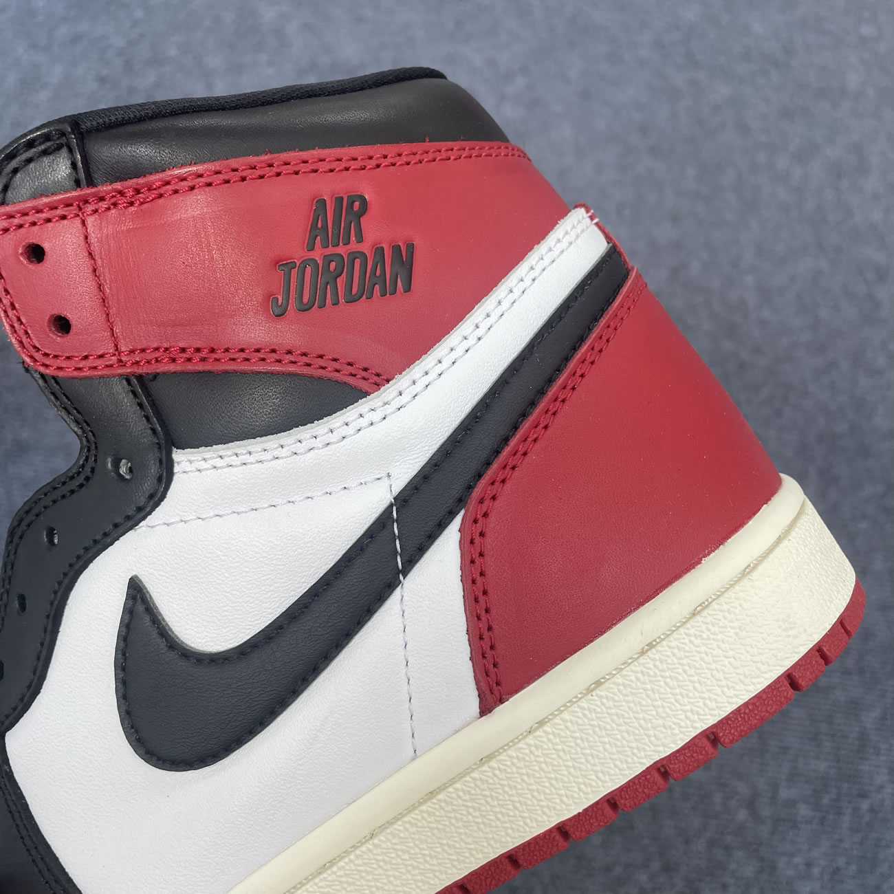 Air Jordan 1 High Og Black Toe Reimagined Dz5485 106 (9) - newkick.app