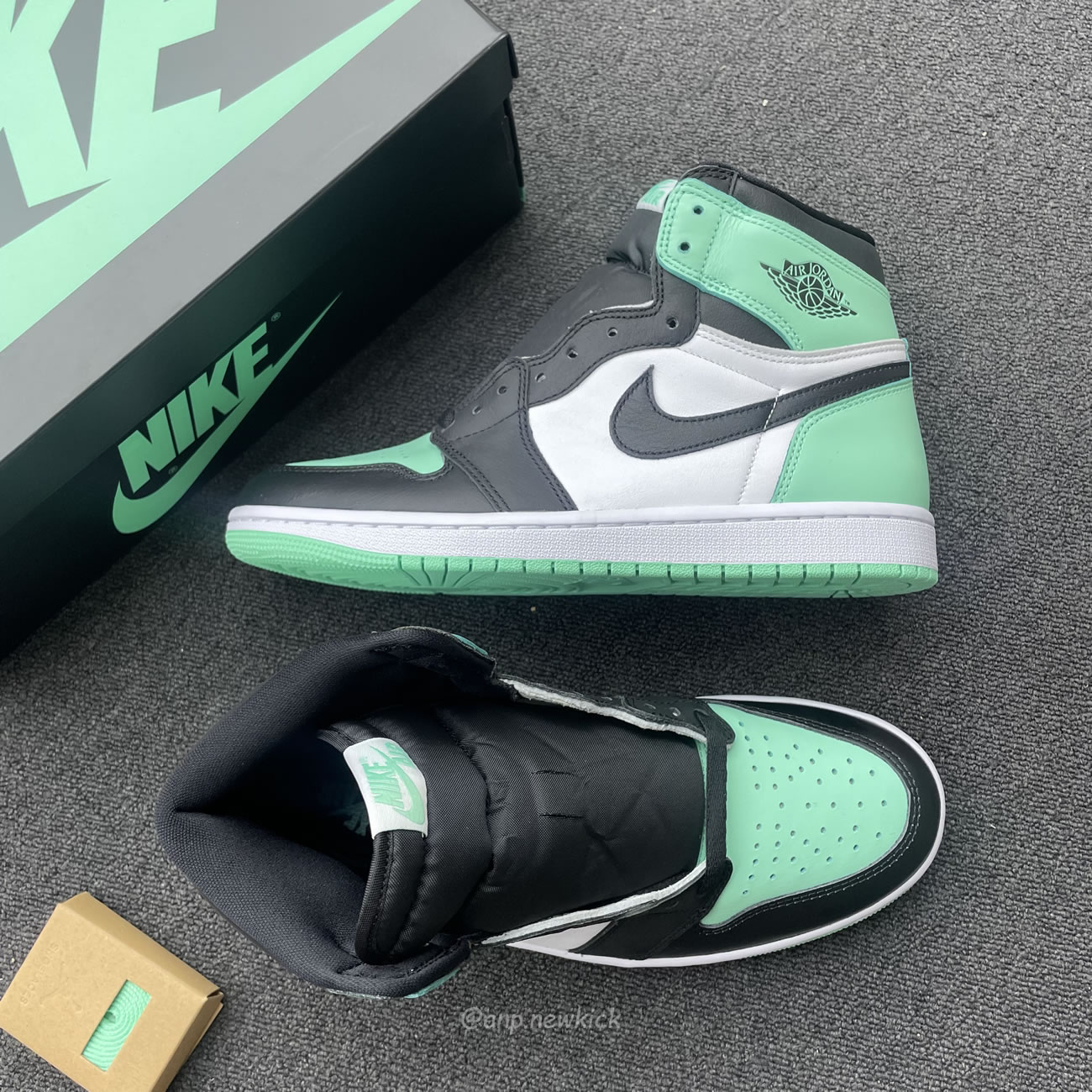 Air Jordan 1 Retro High Og Green Glow Dz5485 130 (13) - newkick.app