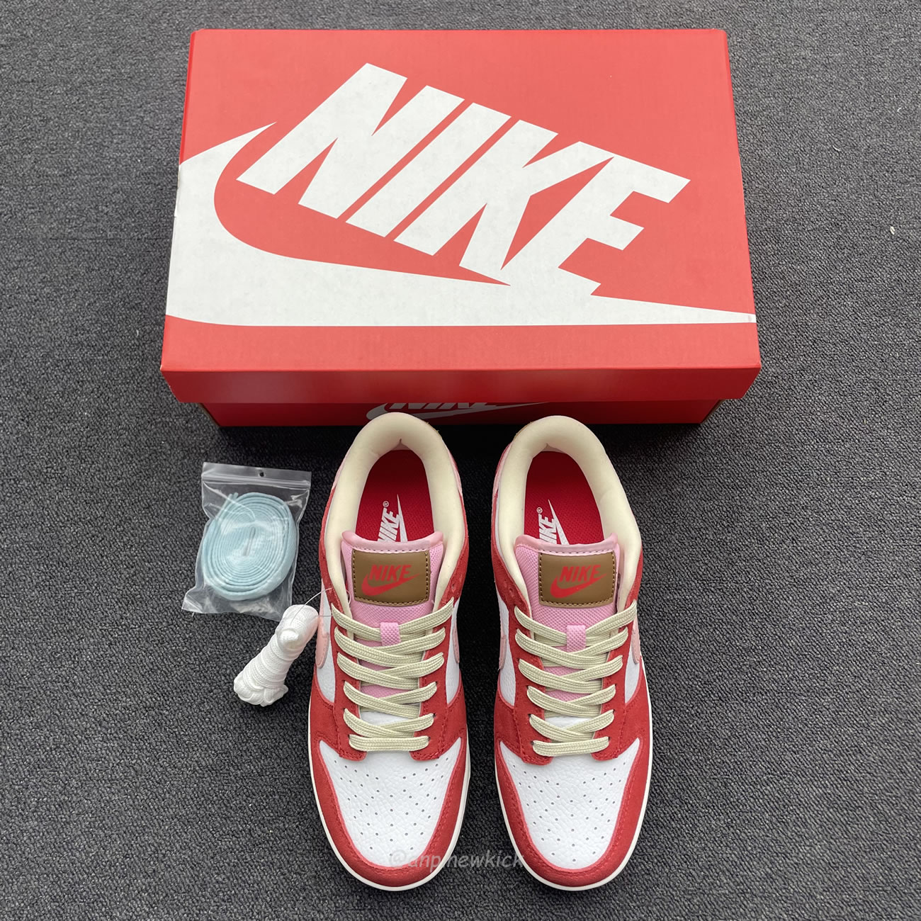 Nike Dunk Low Prm Bacon Womens Fb7910 600 (10) - newkick.app