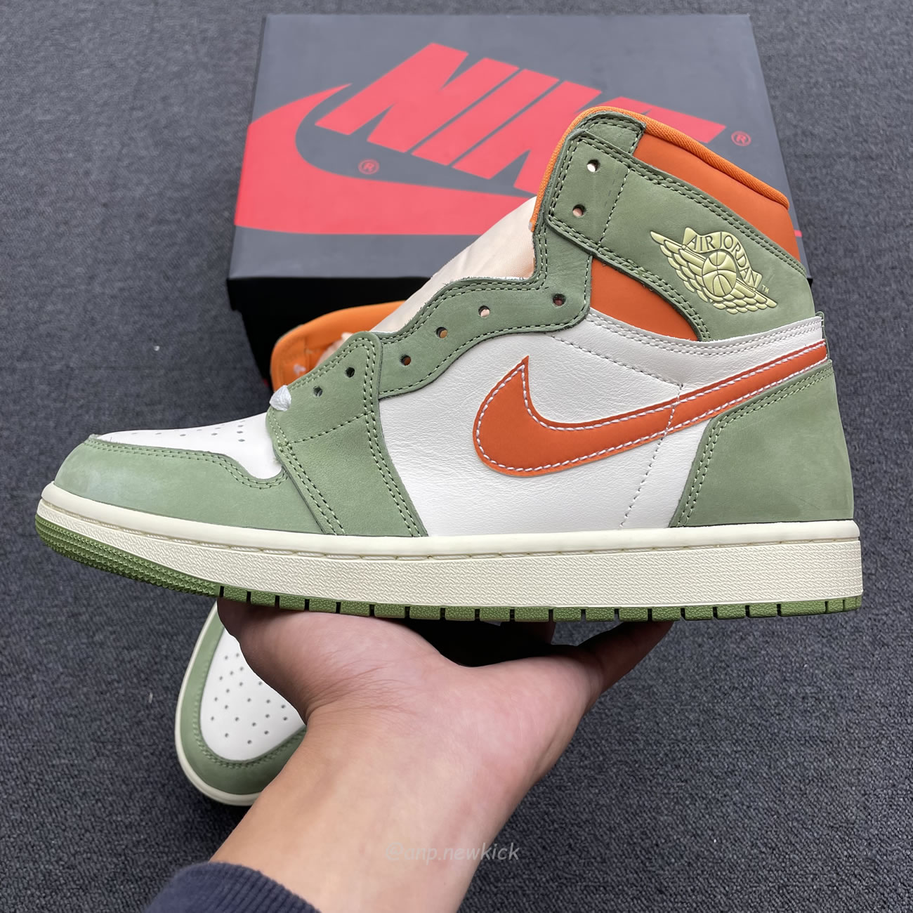 Air Jordan 1 High Og Craft Celadon Fb9934 300 (3) - newkick.app