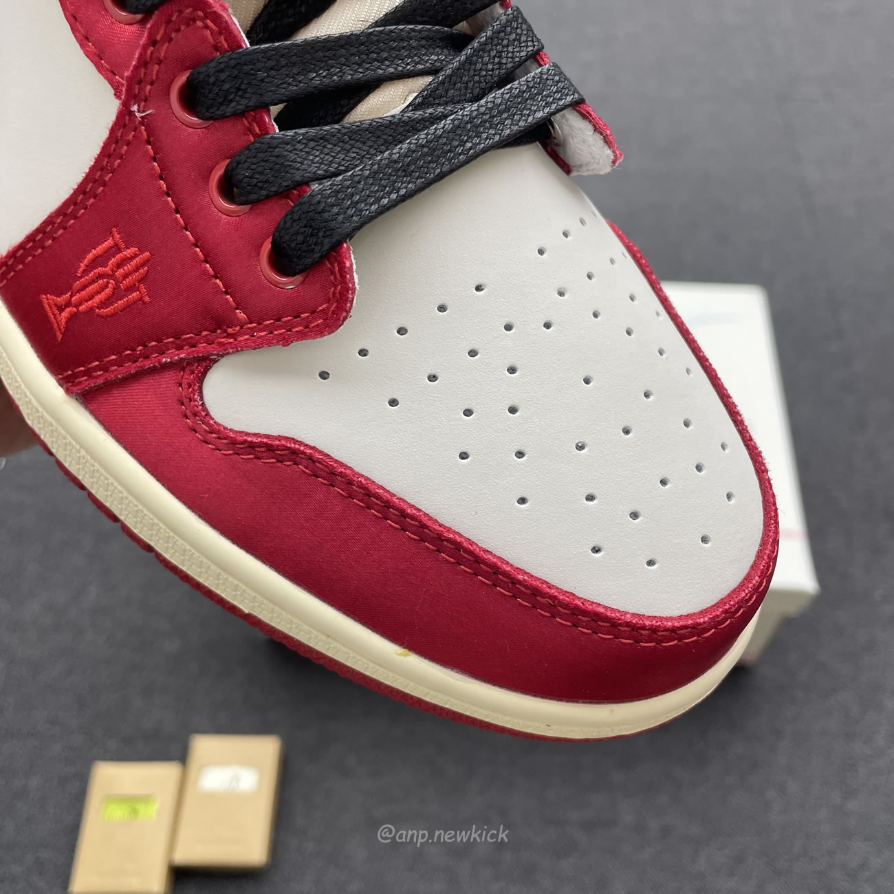 Air Jordan 1 Retro Low Og Trophy Room Away Fn0432 100 (18) - newkick.app