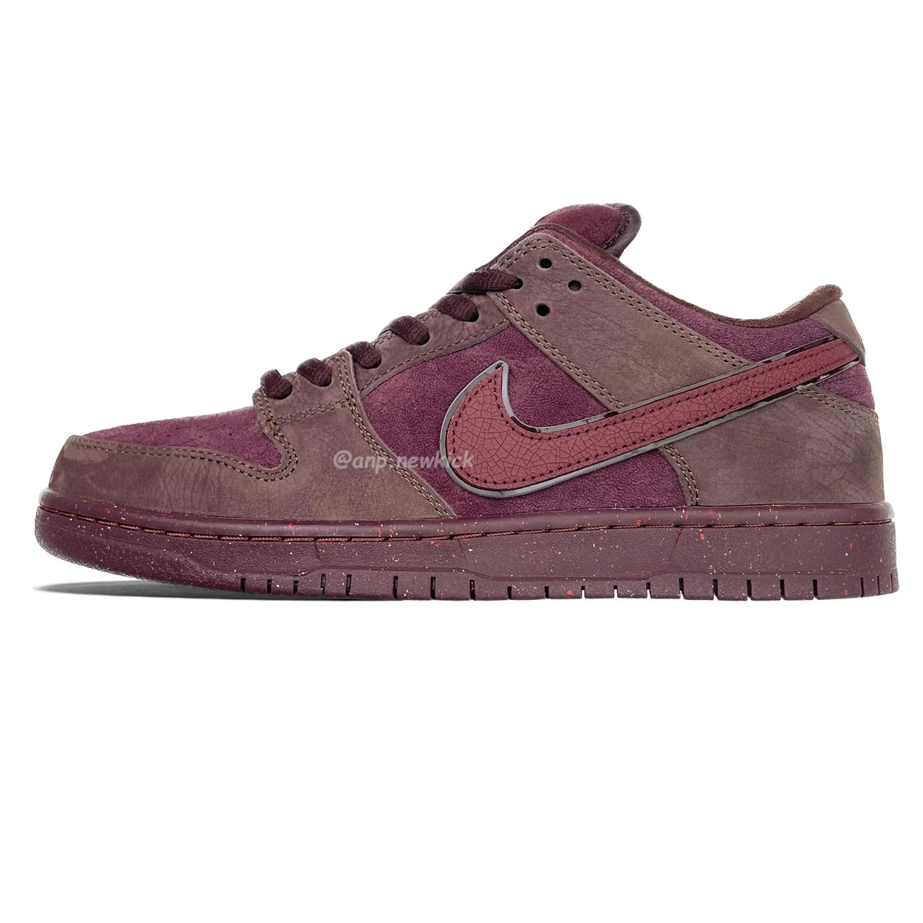 Nike Sb Dunk Low Valentines Day 2023 Fn0619 600 (1) - newkick.app