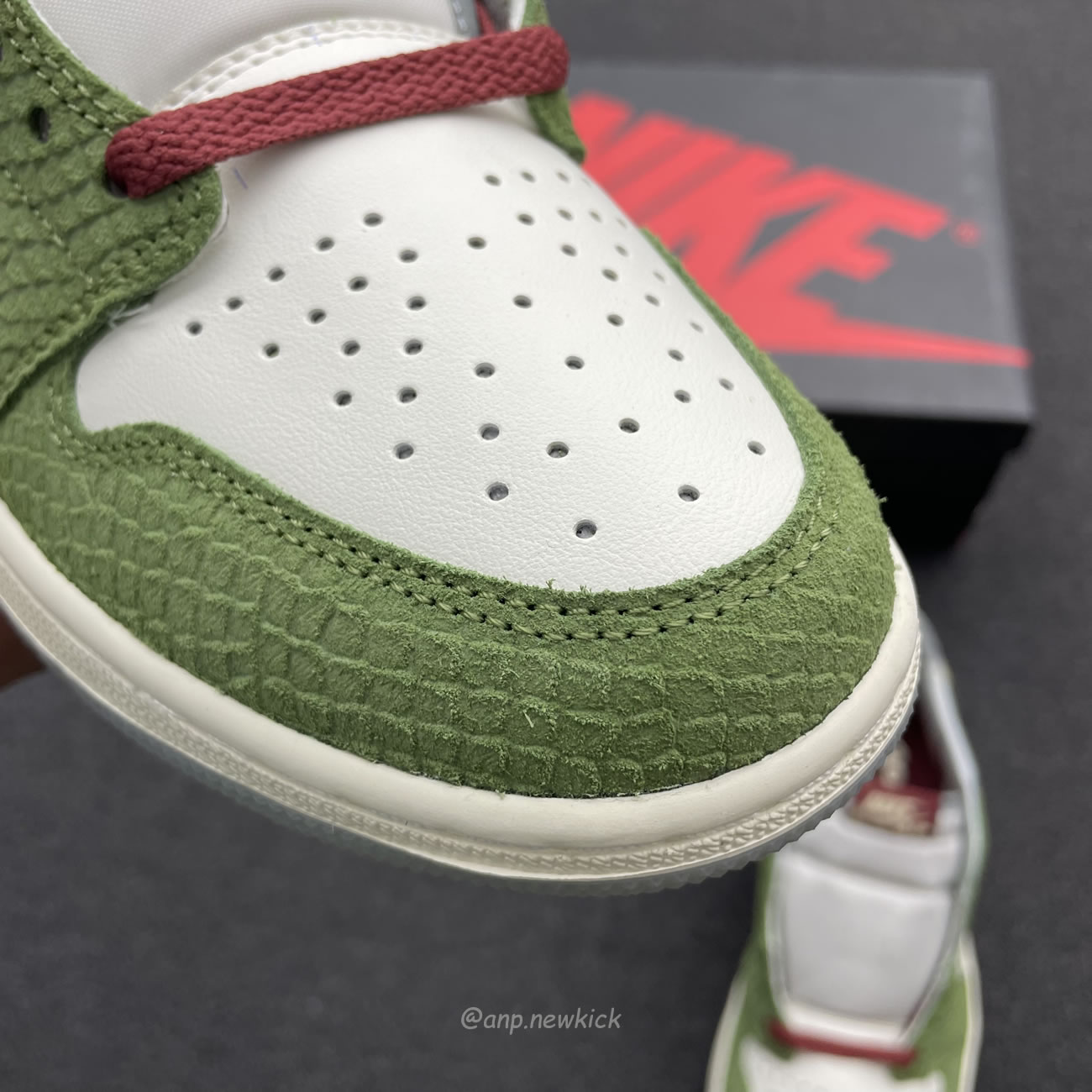 Air Jordan 1 Low Og Year Of The Dragon Fn3727 100 (9) - newkick.app