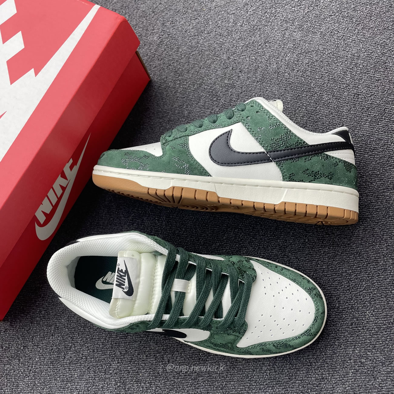 Nike Dunk Low Green Snake Womens Fq8893 397 (2) - newkick.app