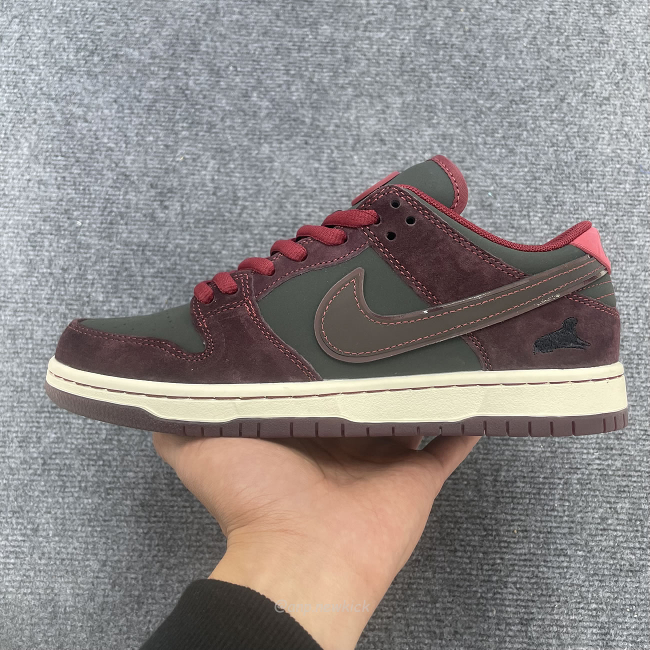 Nike Sb Dunk Low X Riot Skateshop Fz1289 200 (9) - newkick.app