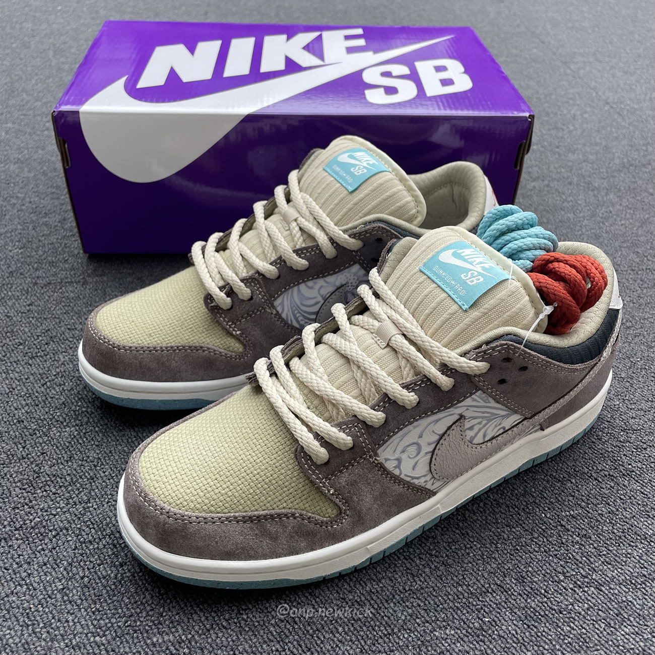 Nike Sb Dunk Low Big Money Savings Fz3129 200 (9) - newkick.app