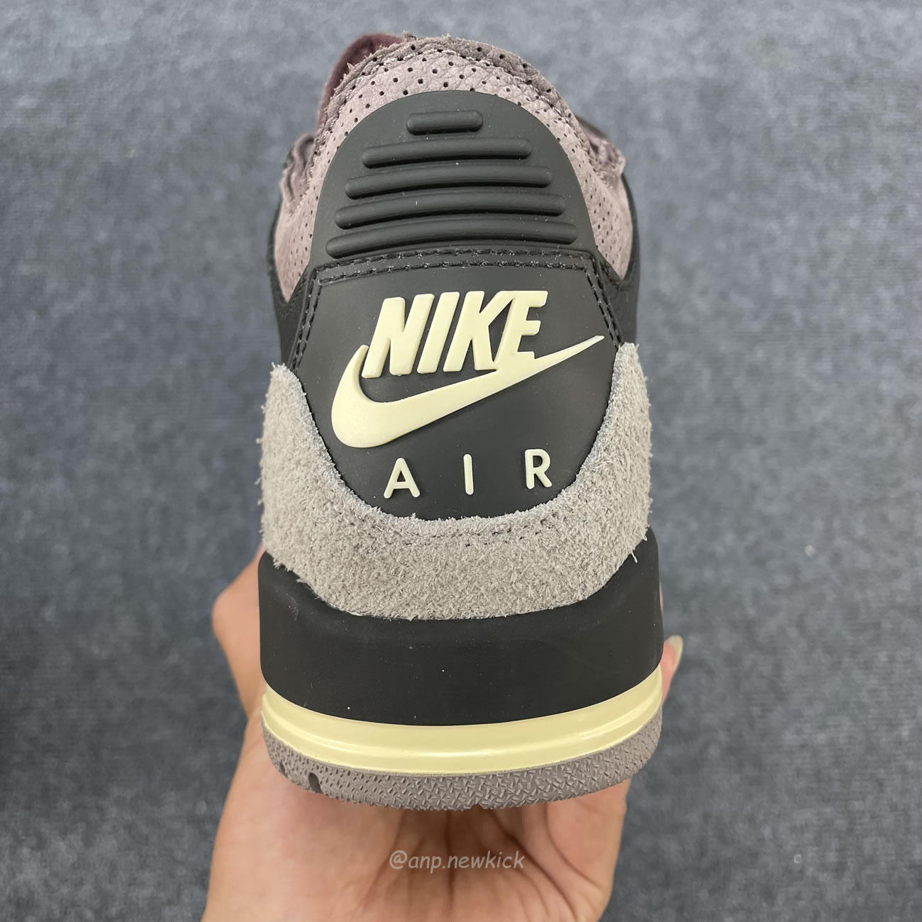 Air Jordan 3 Retro Og Sp A Ma Maniére Black Violet Ore Womens Fz4811 001 (3) - newkick.app