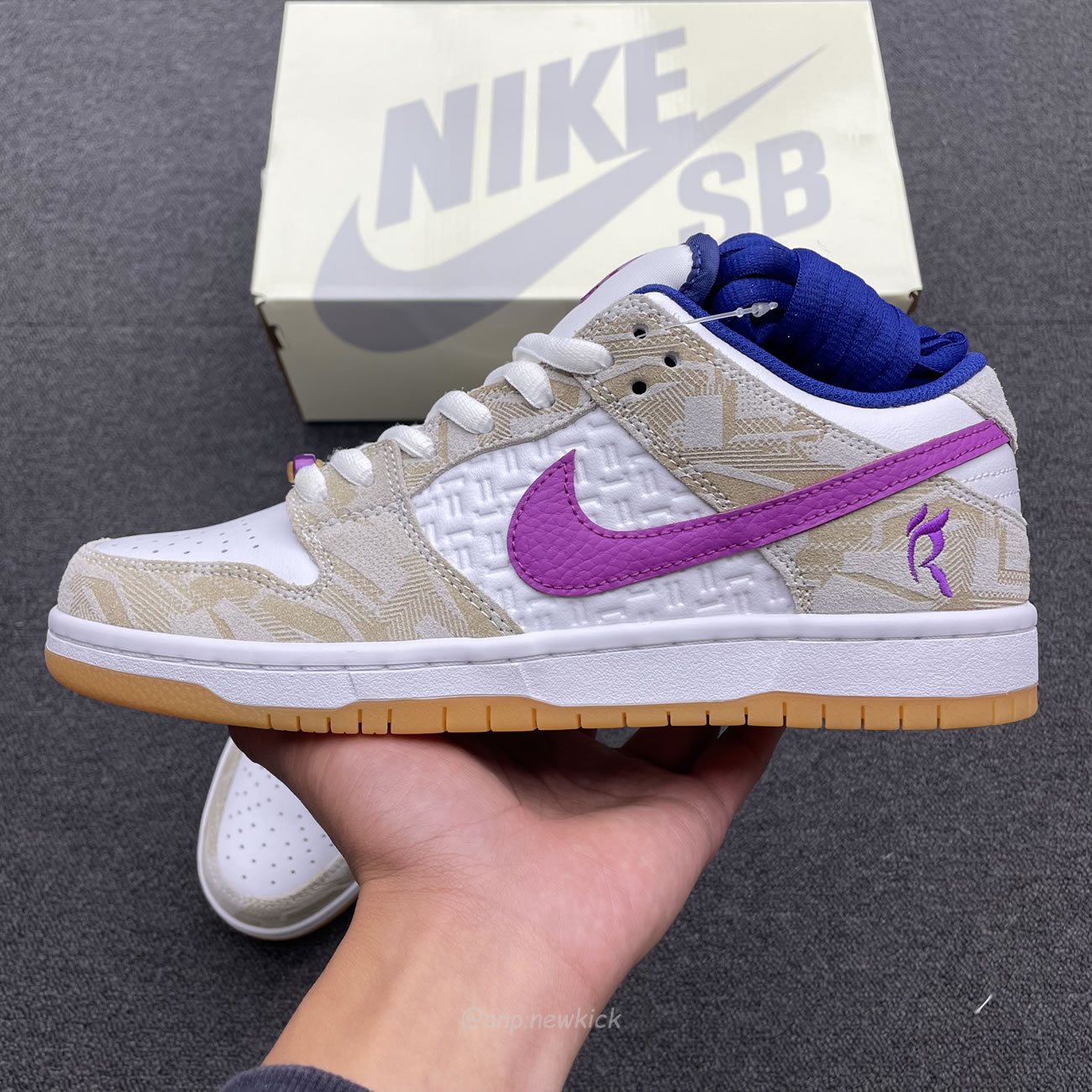 Nike Sb Dunk Low X Rayssa Leal Fz5251 001 (2) - newkick.app