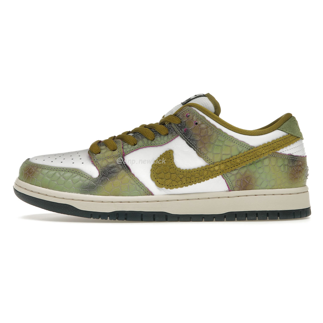 Nike Sb Dunk Low Alexis Sablone Chameleon Hj3386 300 (1) - newkick.app