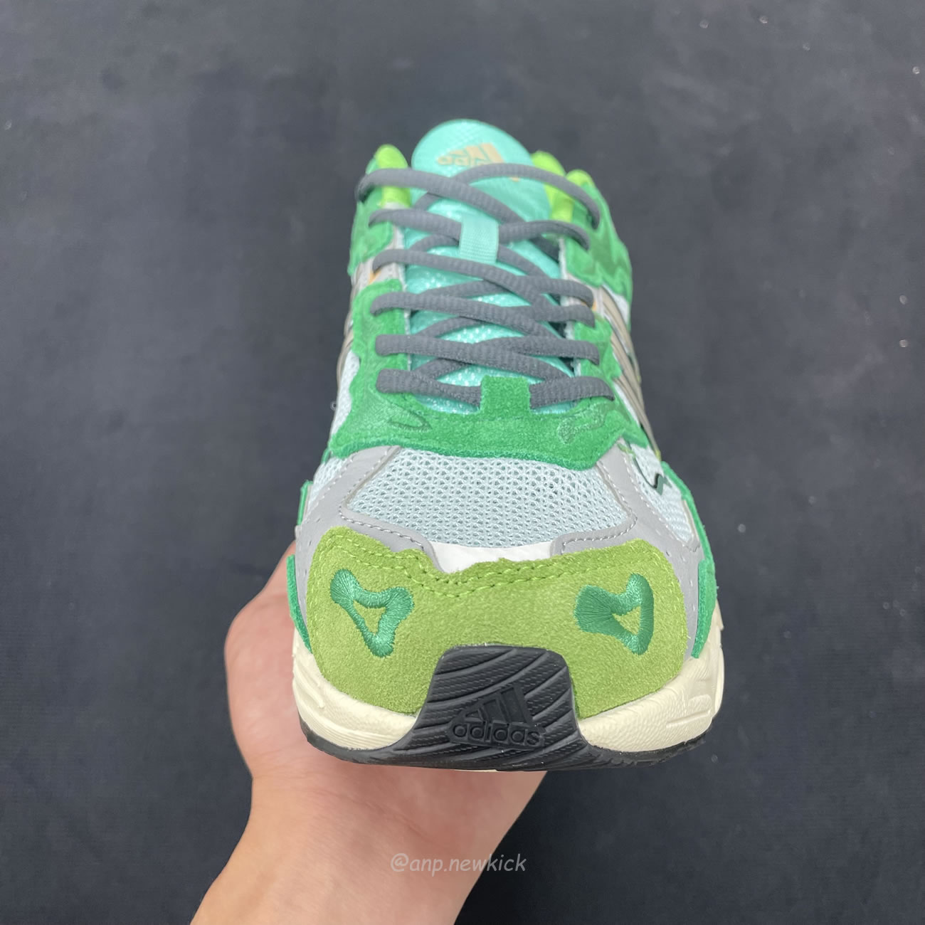 Adidas Response Cl Bad Bunny Boston Day If7182 (5) - newkick.app