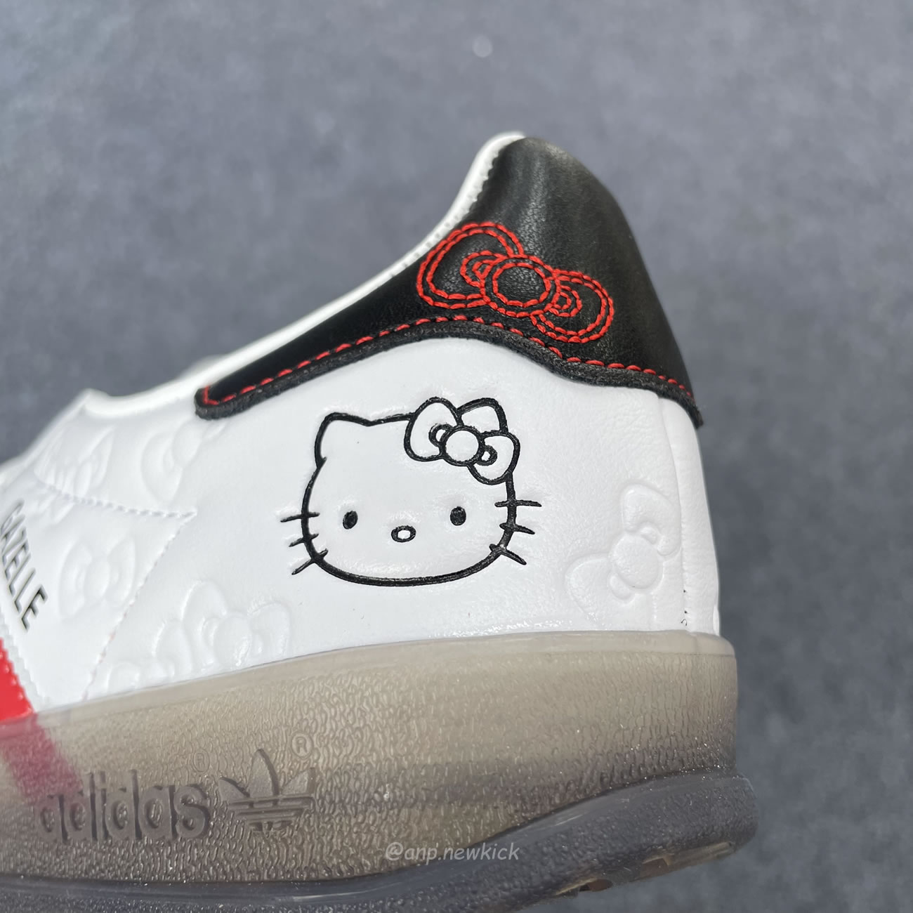 Adidas Gazelle Indoor Hello Kitty Womens Ii0013 (3) - newkick.app