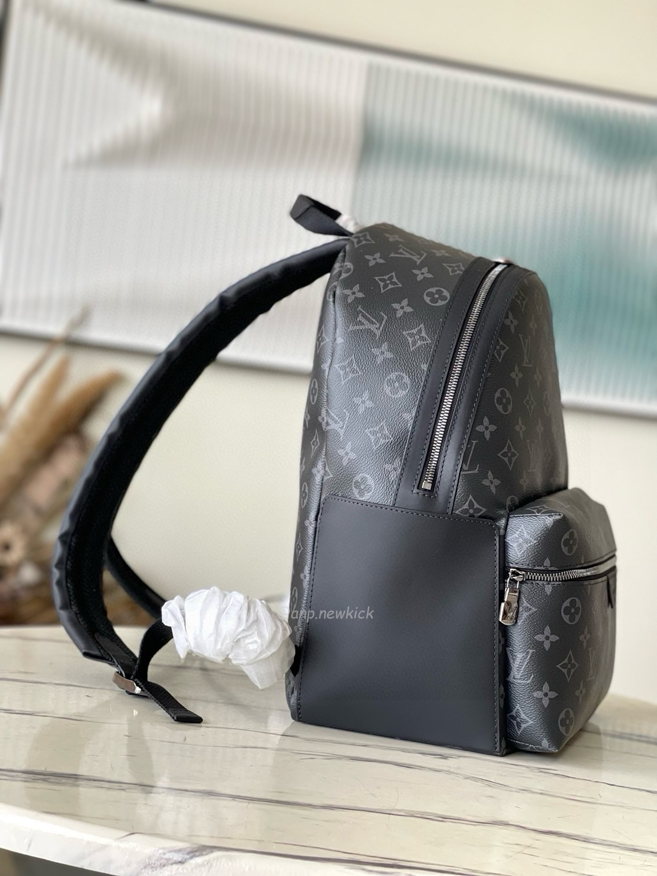 Louis Vuitton Discovery Pm Knapsack M22558 (5) - newkick.app