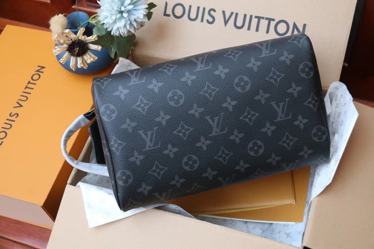 Louis Vuitton Dopp Kit M46354 (14) - newkick.app