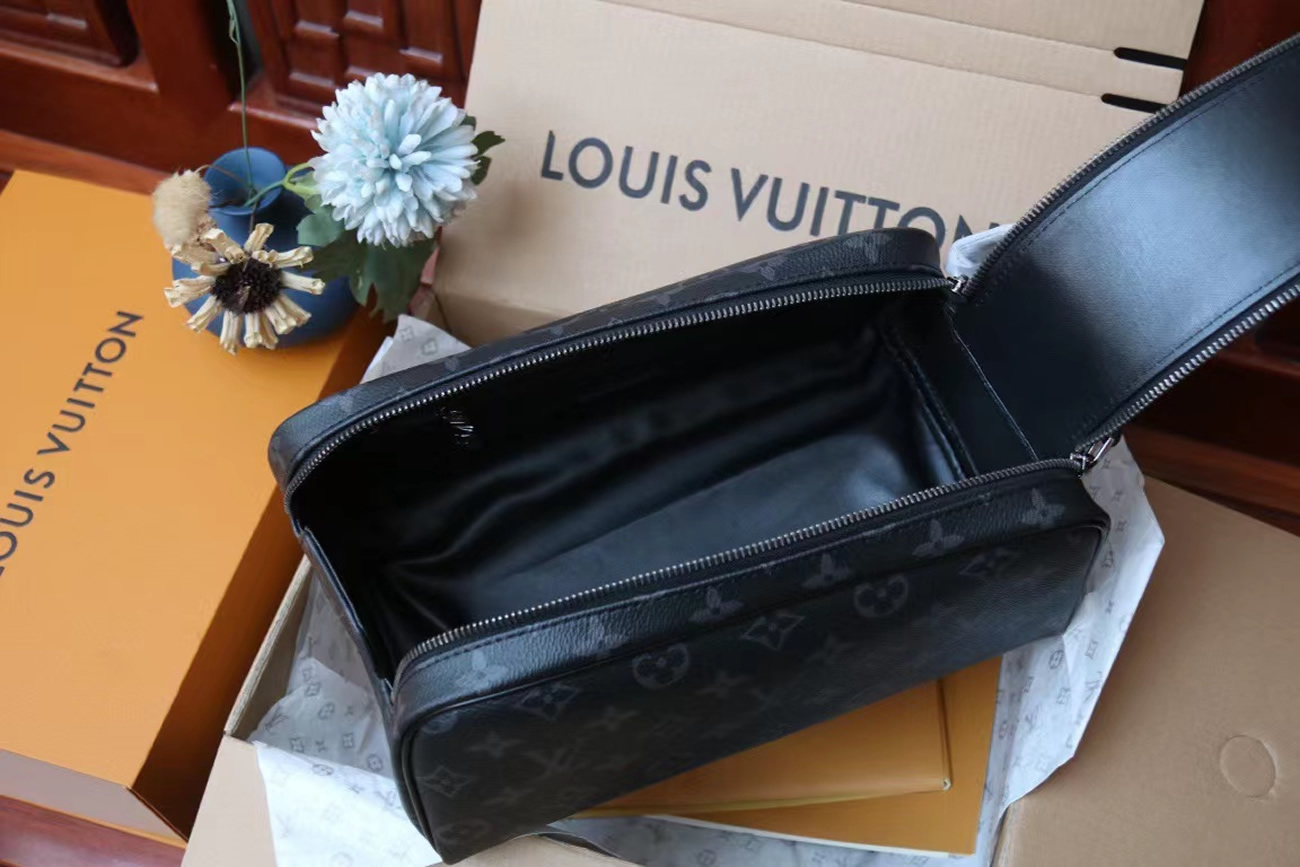 Louis Vuitton Dopp Kit M46354 (6) - newkick.app