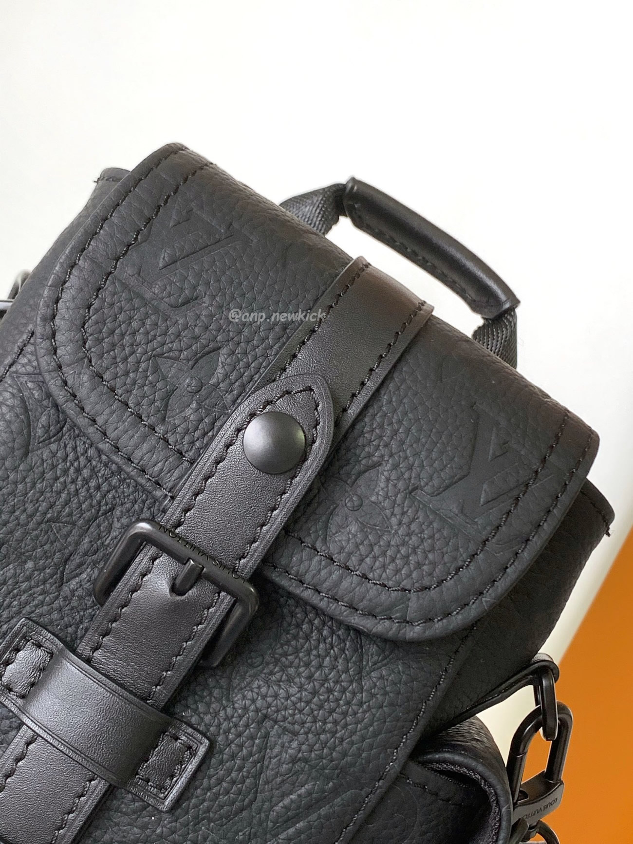 Louis Vuitton Nano Christopher M83164 (13) - newkick.app