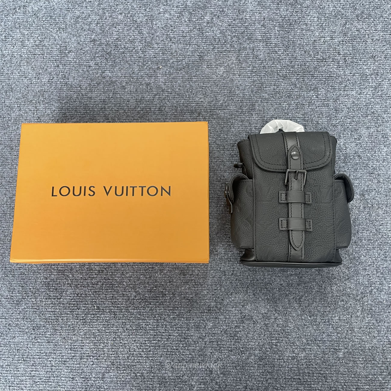 Louis Vuitton Nano Christopher M83164 (6) - newkick.app