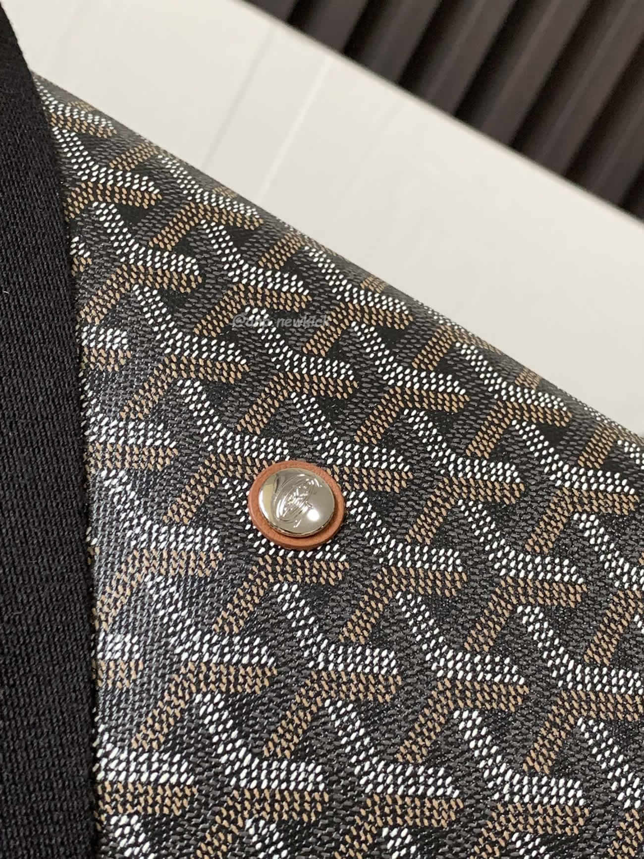 Goyard Capetien Medium Size Messenger Bag (12) - newkick.app