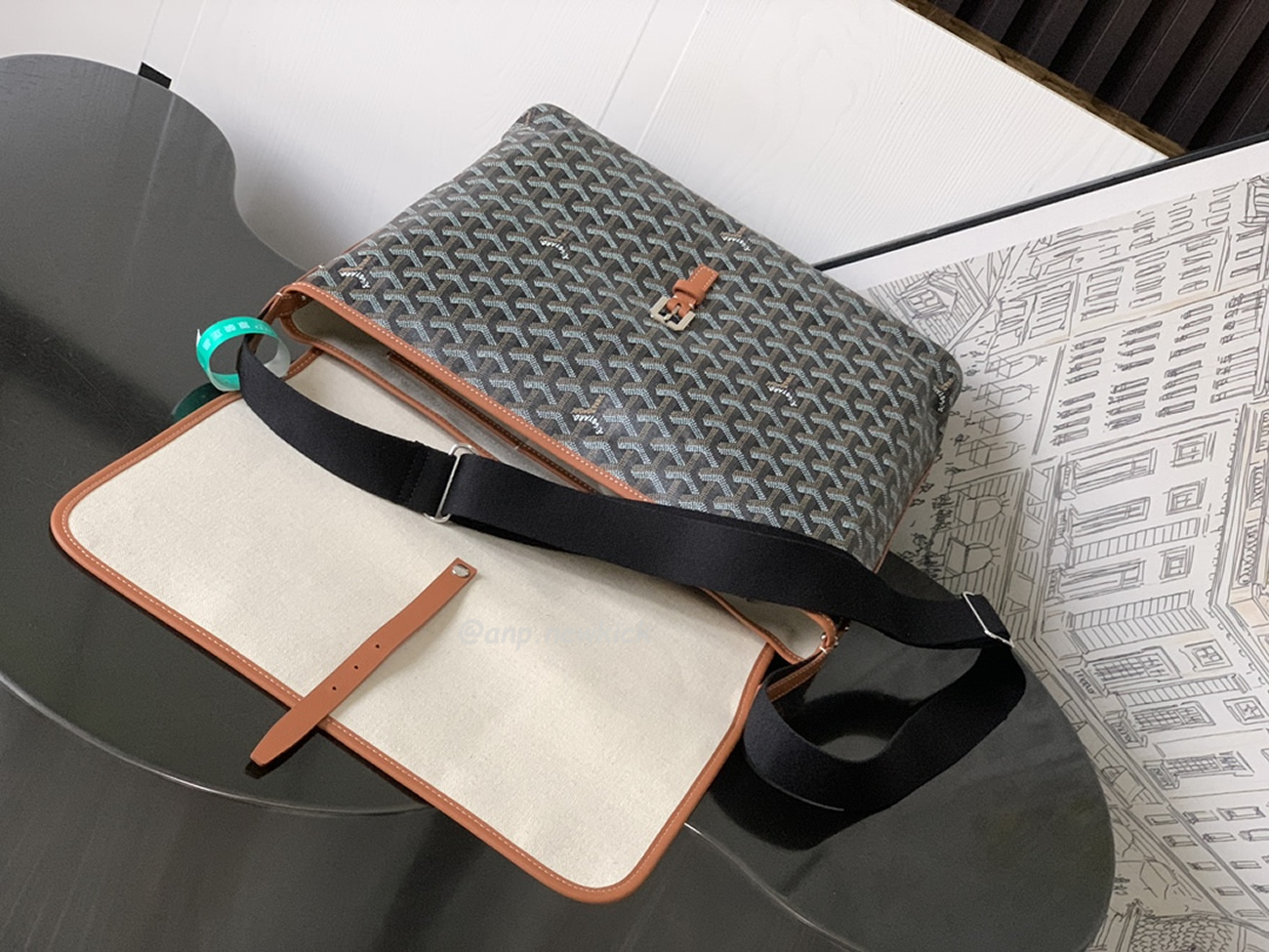 Goyard Capetien Medium Size Messenger Bag (13) - newkick.app