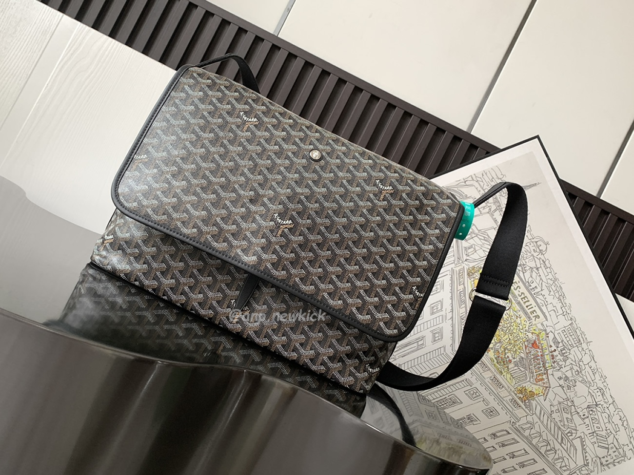 Goyard Capetien Medium Size Messenger Bag (8) - newkick.app