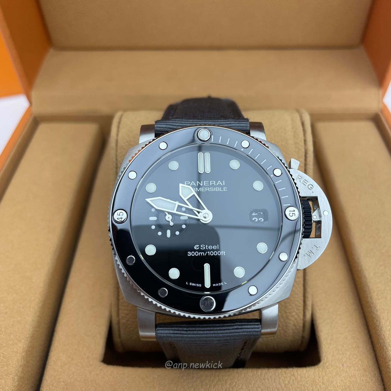 Panerai Luminor Submersible Pam1289 (8) - newkick.app