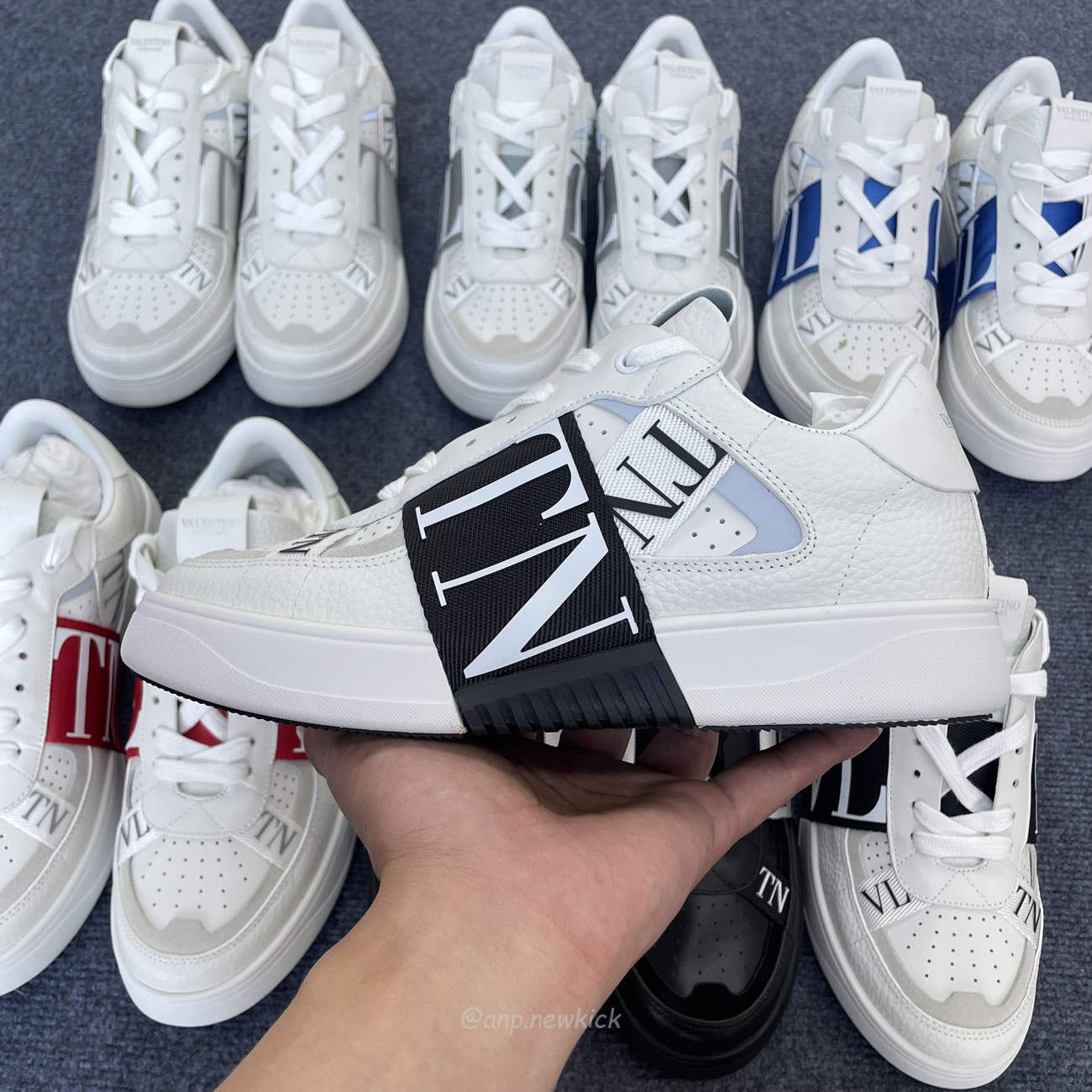 Valentino Garavani Vl7n Sneaker Low Top White Black Grey Red Blue Ys0c58wrq 24p (12) - newkick.app