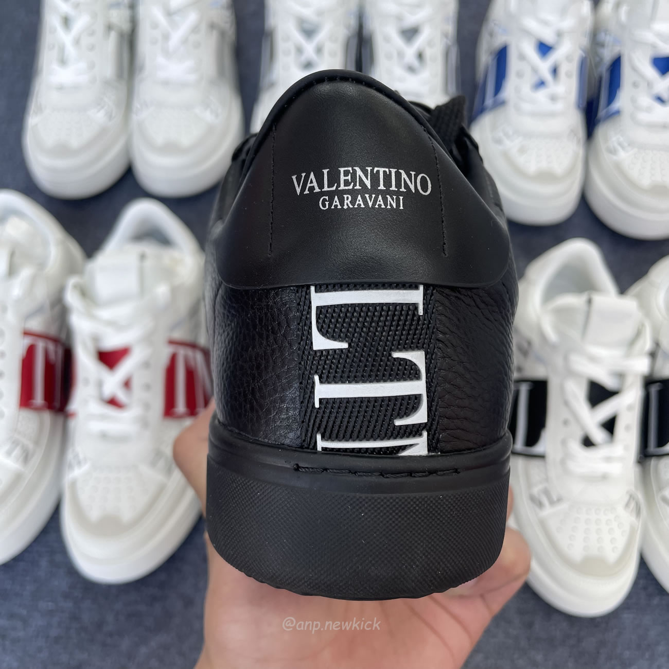 Valentino Garavani Vl7n Sneaker Low Top White Black Grey Red Blue Ys0c58wrq 24p (19) - newkick.app