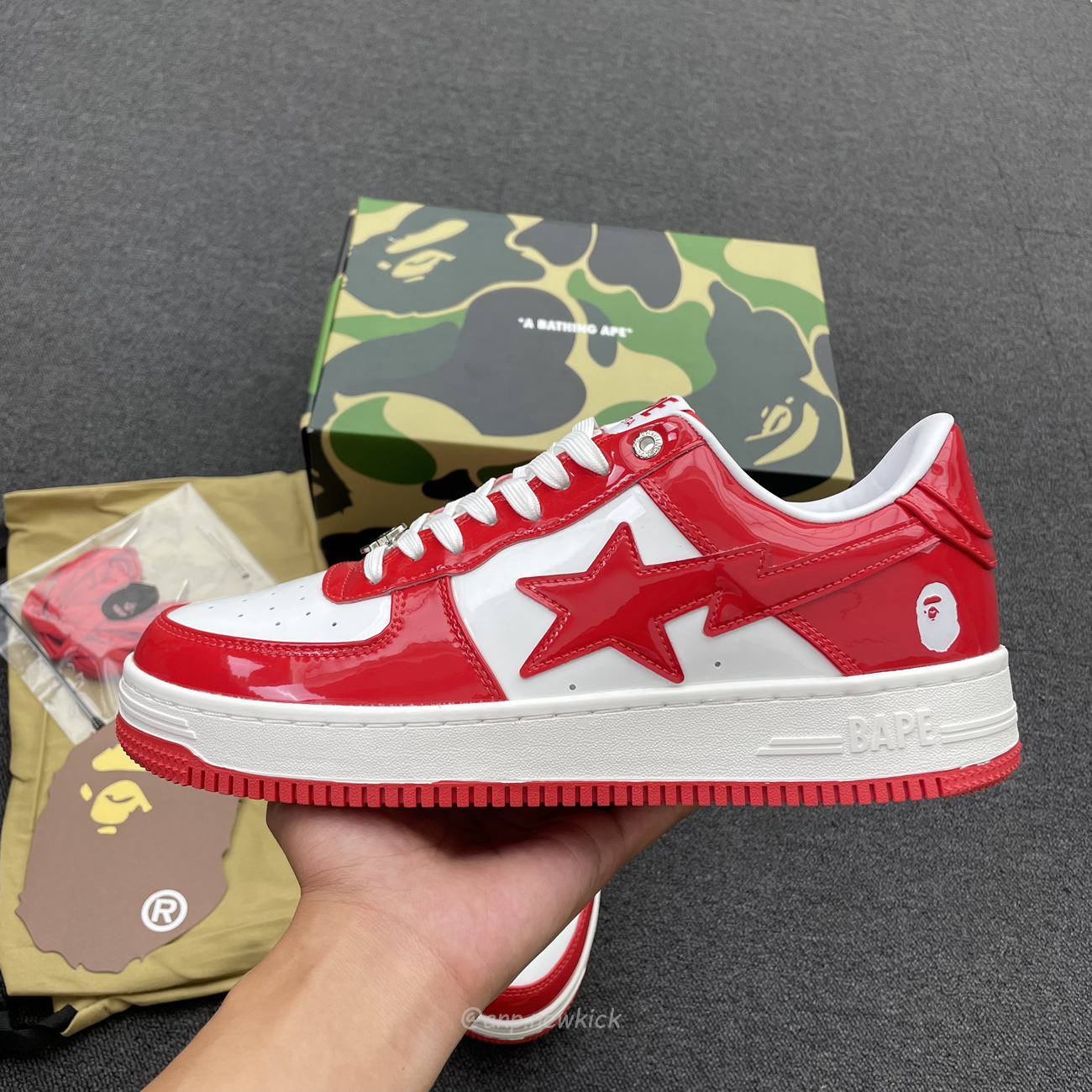 A Bathing Ape Bape Sta Patent Leather White Red 1i70 291 021 (2) - newkick.app