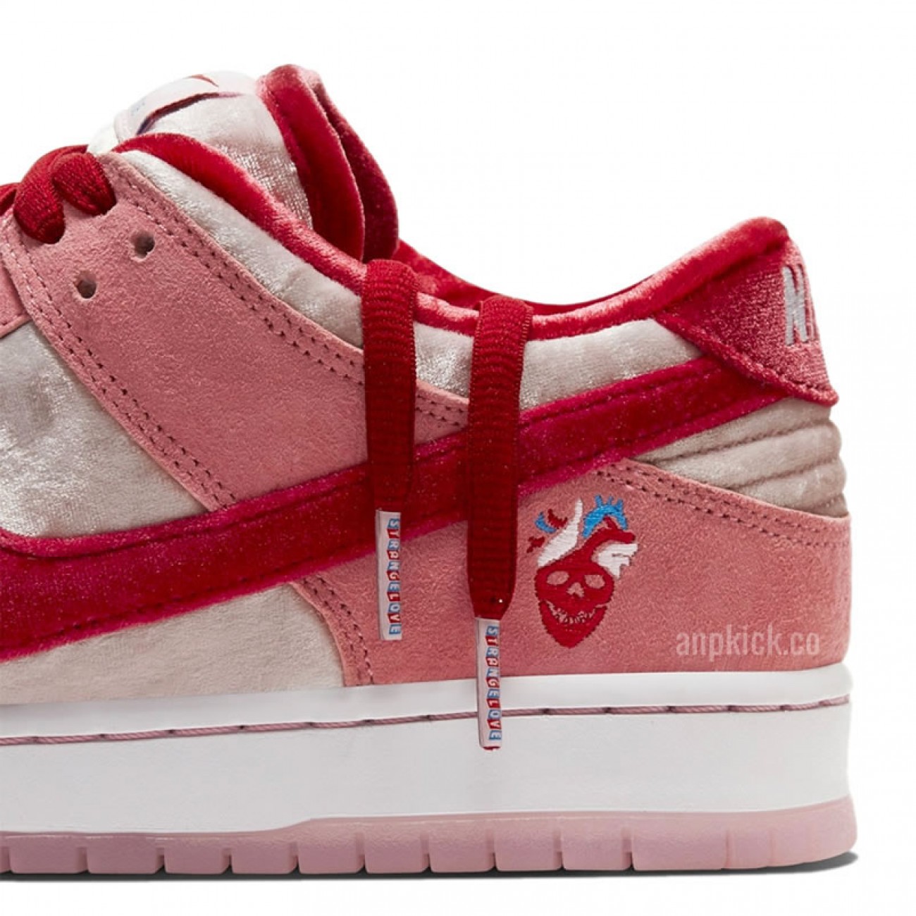 StrangeLove x Nike SB Dunk Low Pink CT2552-800